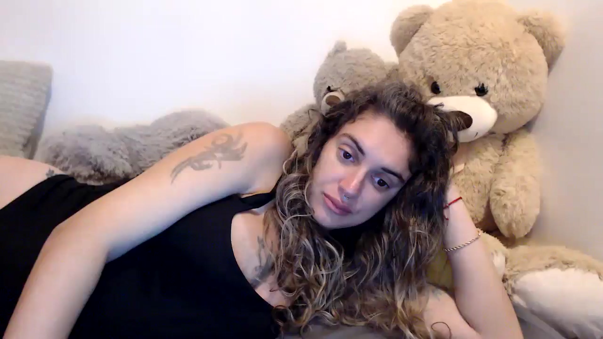 Gallery image thumbnail from MissDivinna's myfreecams stream on, 08/30/2025, 22:46 image 1 of 20