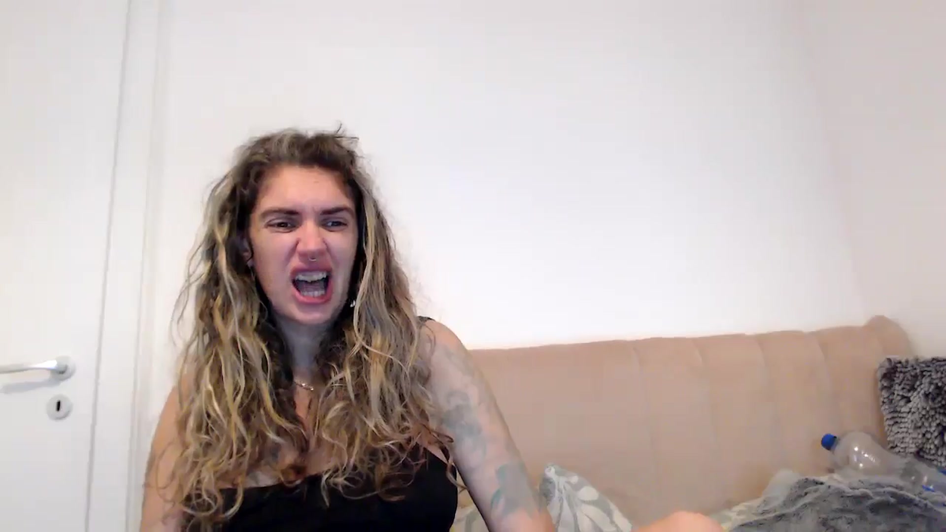 Gallery image thumbnail from MissDivinna's myfreecams stream on, 08/31/2025, 05:39 image 18 of 20