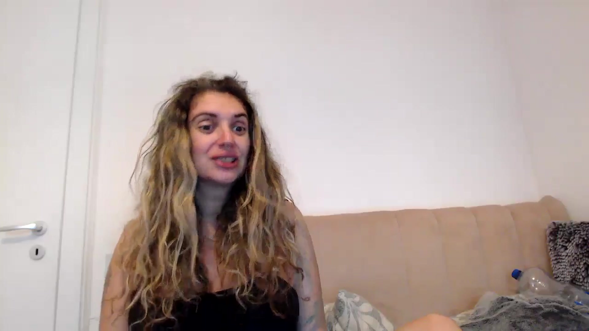 Gallery image thumbnail from MissDivinna's myfreecams stream on, 08/31/2025, 05:39 image 14 of 20