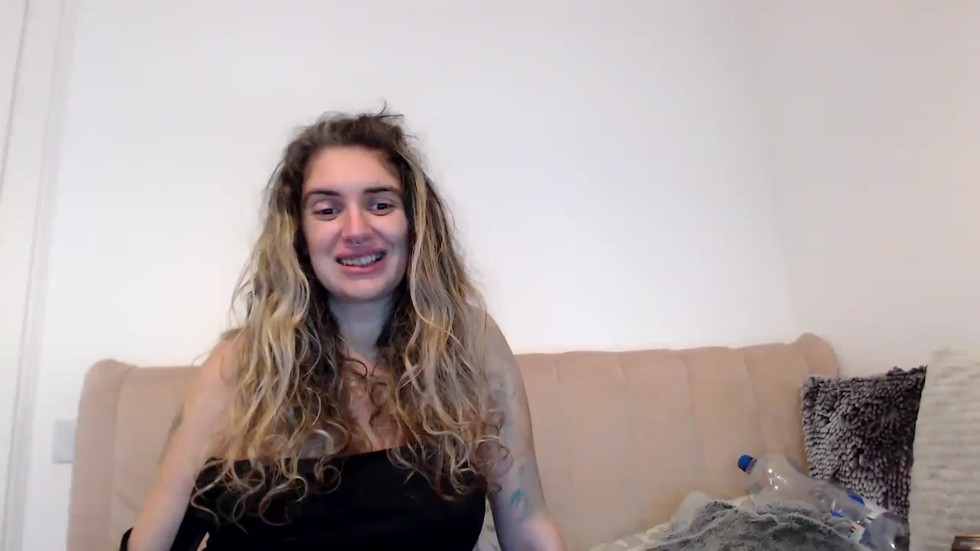 Gallery image thumbnail from MissDivinna's myfreecams stream on, 08/31/2025, 05:39 image 9 of 20