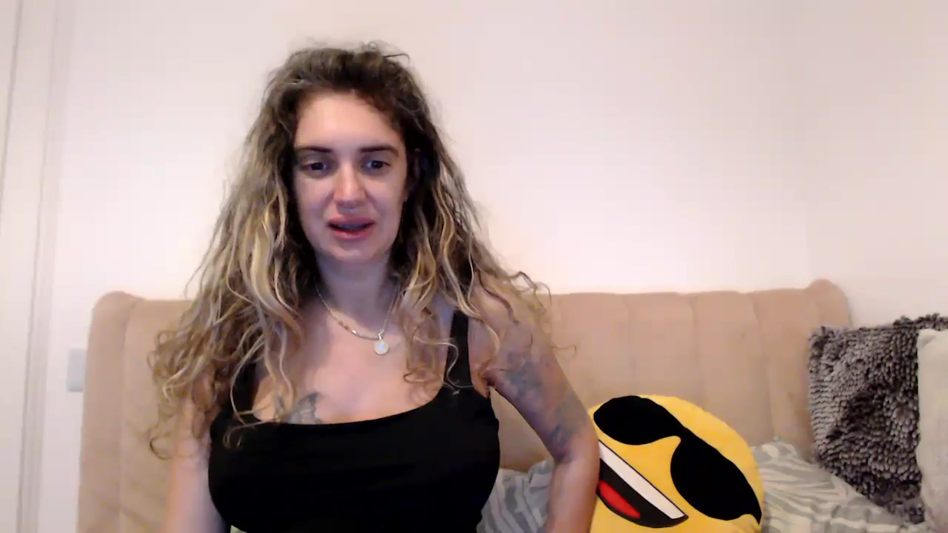 Gallery image thumbnail from MissDivinna's myfreecams stream on, 08/31/2025, 21:59 image 18 of 20