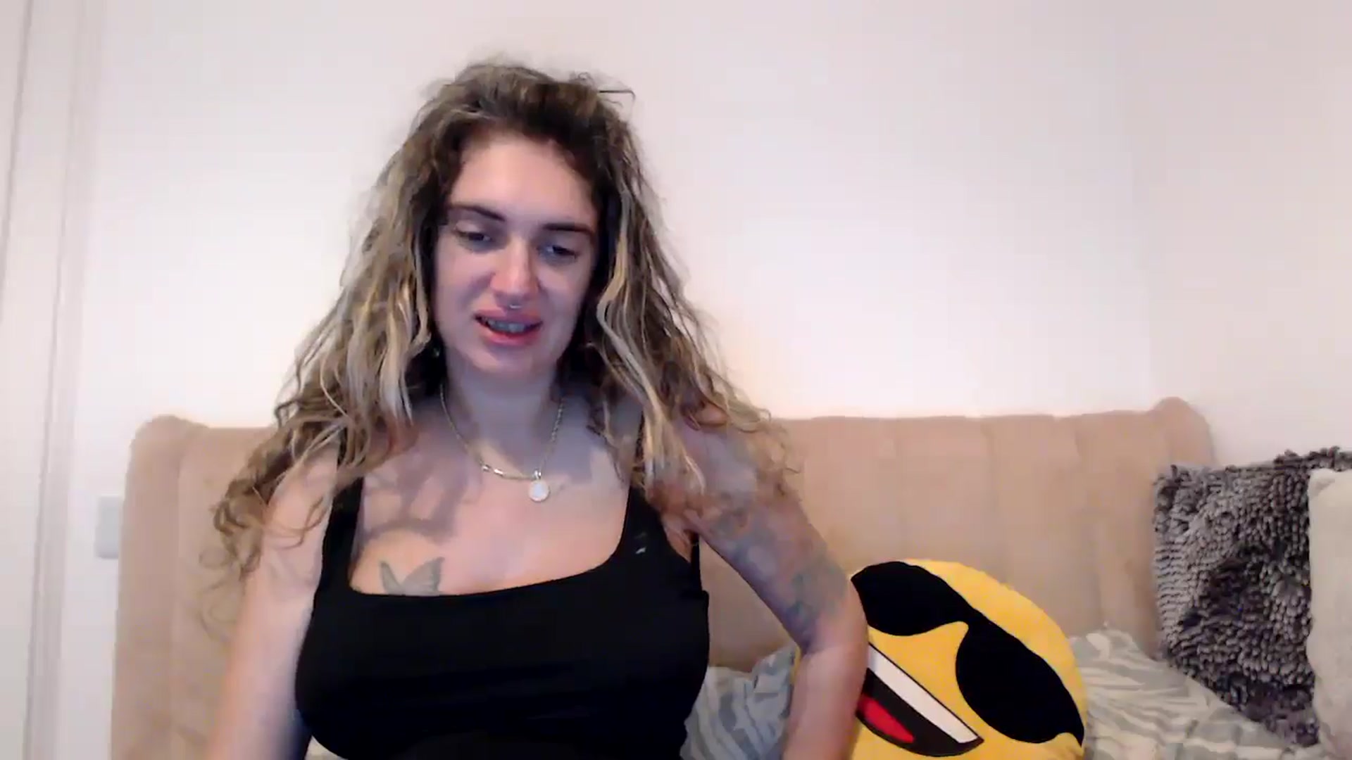 Gallery image thumbnail from MissDivinna's myfreecams stream on, 08/31/2025, 21:59 image 16 of 20