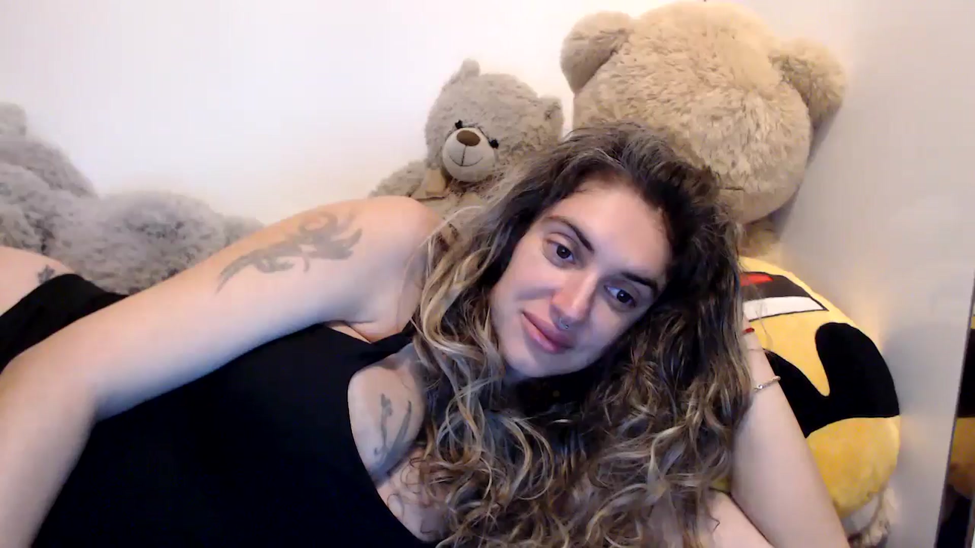 Gallery image thumbnail from MissDivinna's myfreecams stream on, 08/31/2025, 23:31 image 2 of 20