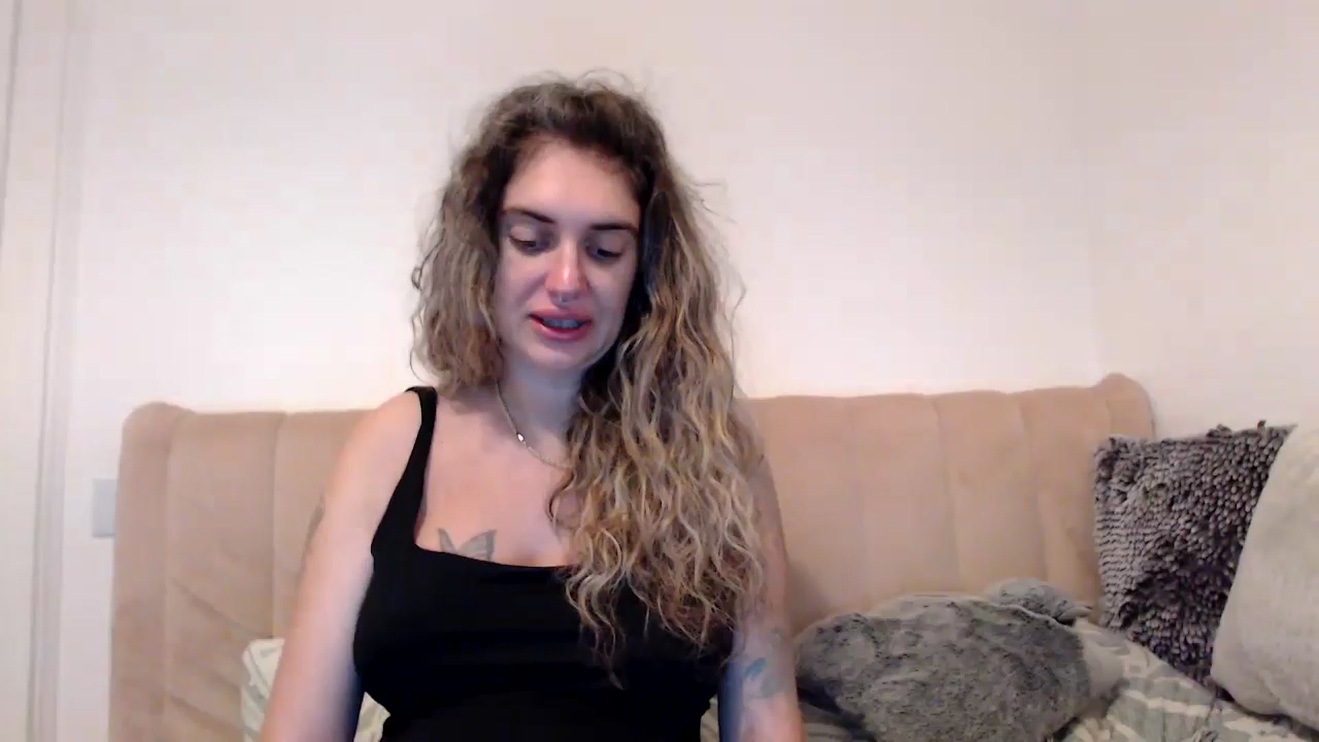 Gallery image thumbnail from MissDivinna's myfreecams stream on, 09/01/2025, 22:17 image 7 of 20