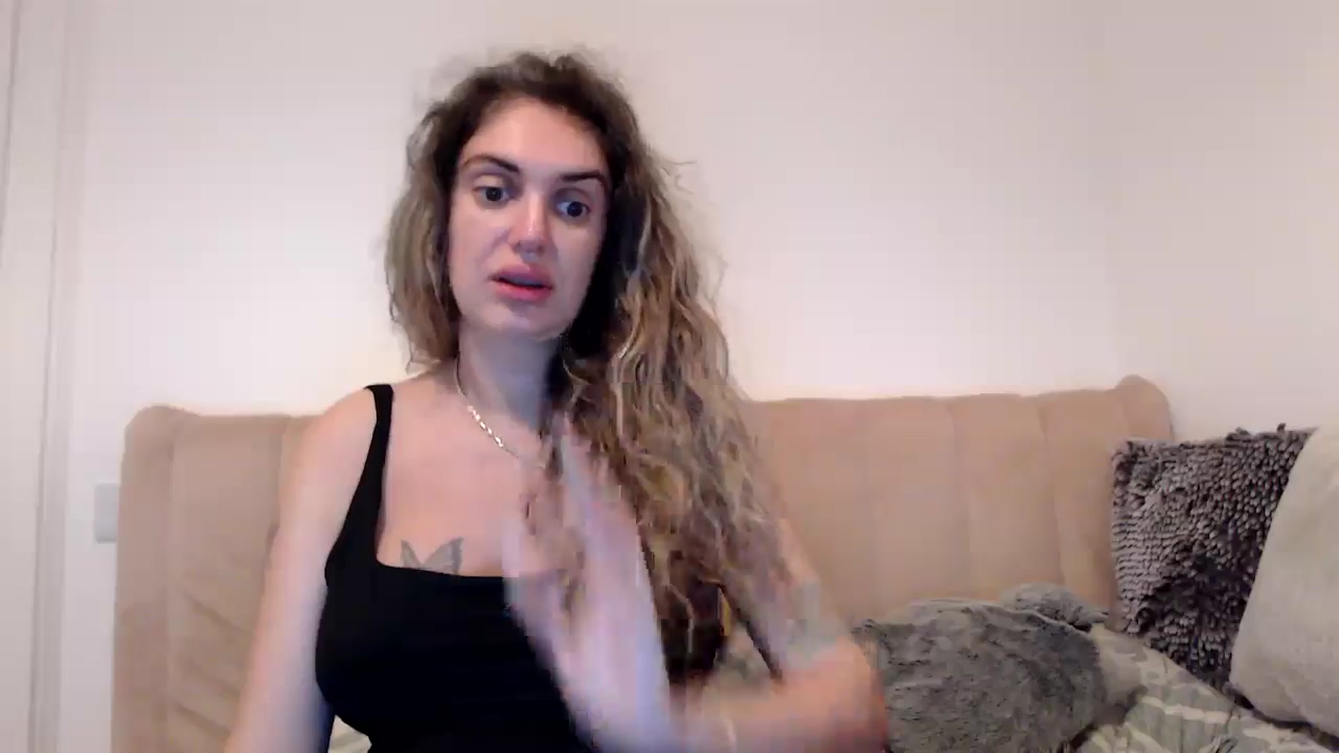 Gallery image thumbnail from MissDivinna's myfreecams stream on, 09/01/2025, 22:17 image 2 of 20
