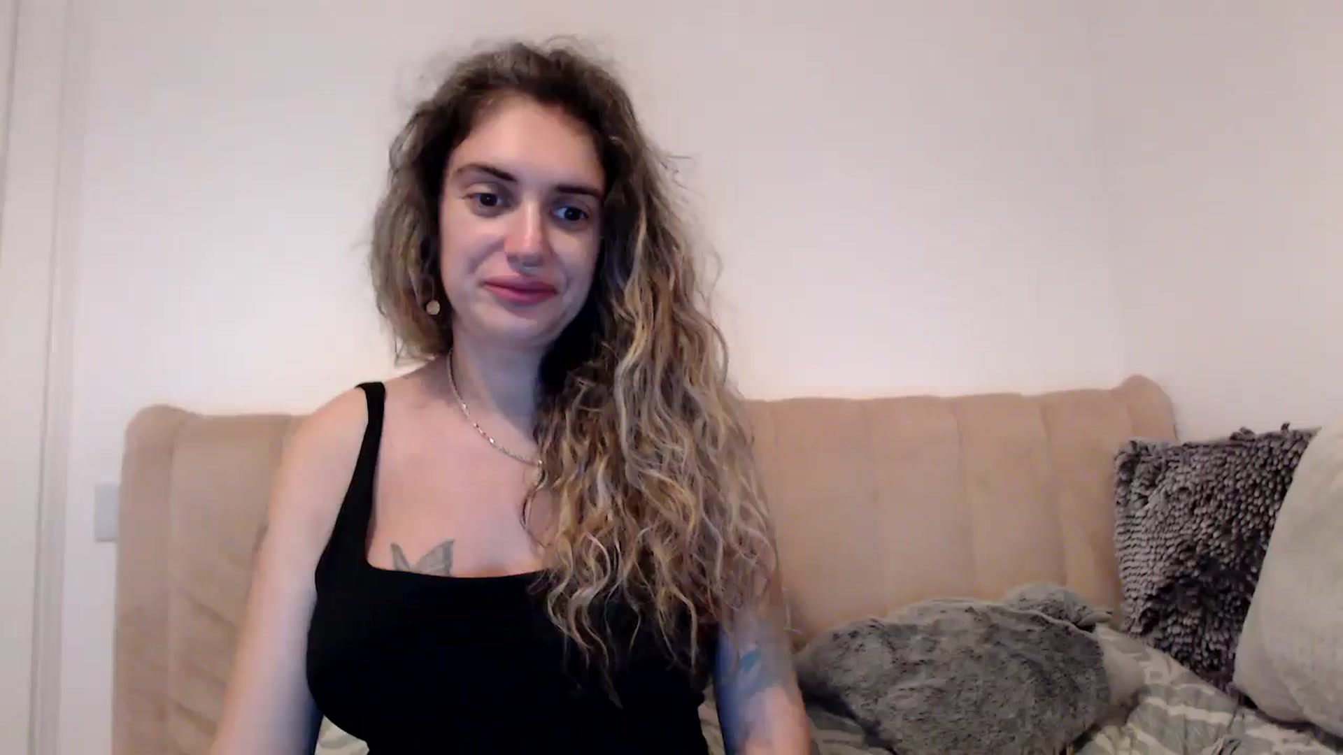 Gallery image thumbnail from MissDivinna's myfreecams stream on, 09/01/2025, 22:17 image 1 of 20
