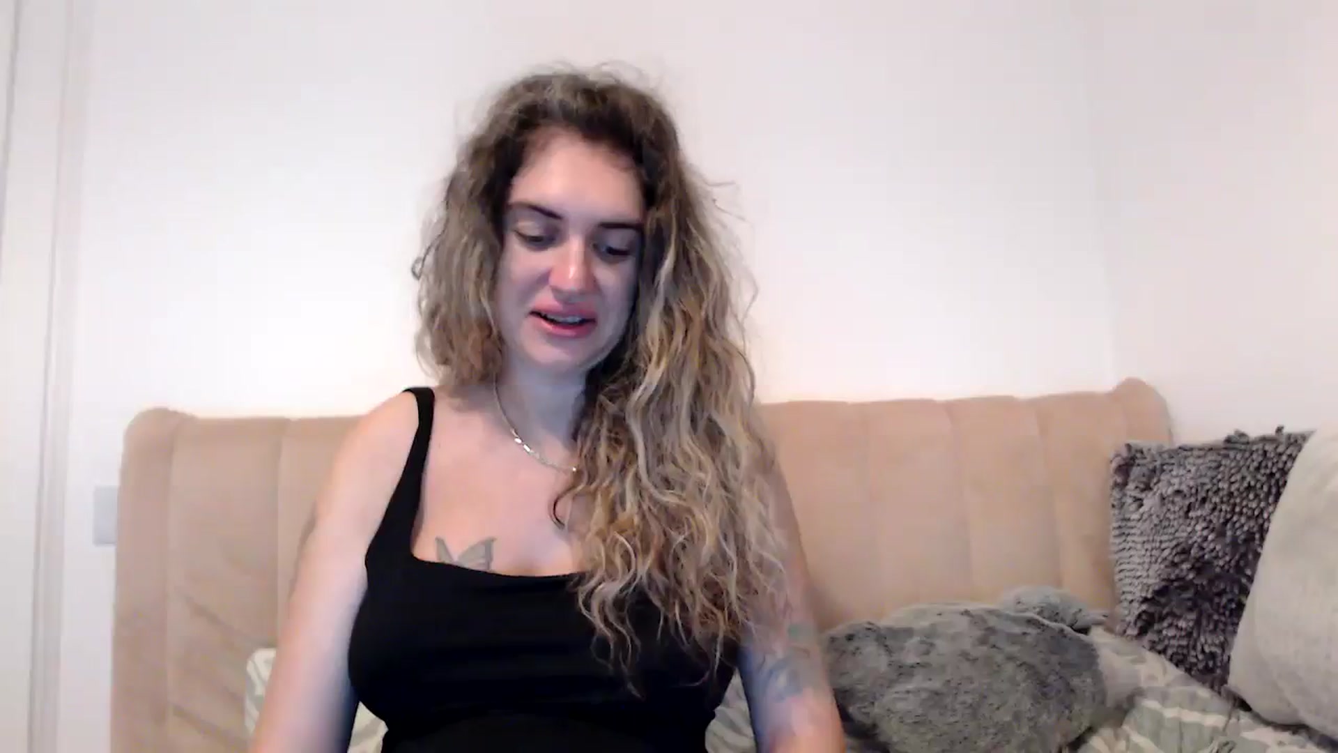 Gallery image thumbnail from MissDivinna's myfreecams stream on, 09/01/2025, 22:17 image 5 of 20