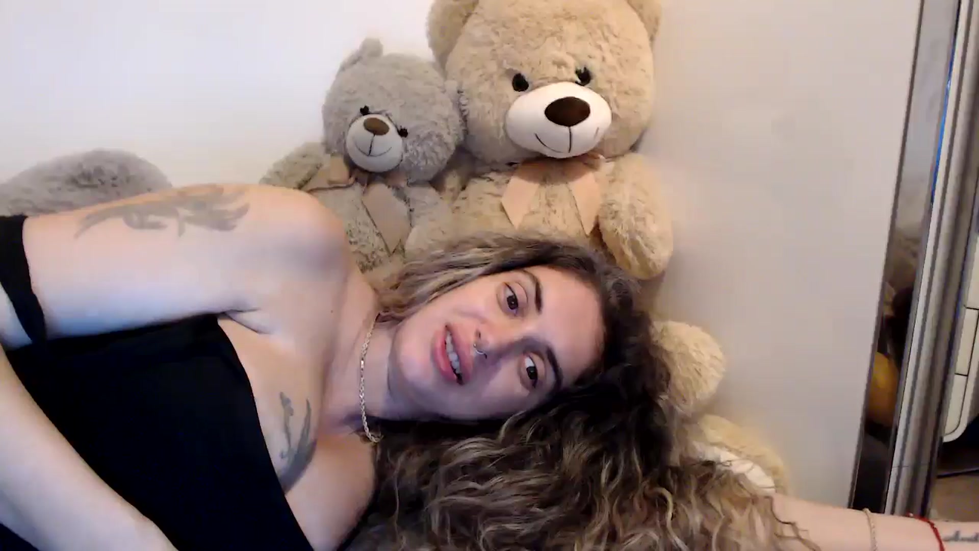 Gallery image thumbnail from MissDivinna's myfreecams stream on, 09/01/2025, 23:40 image 16 of 20
