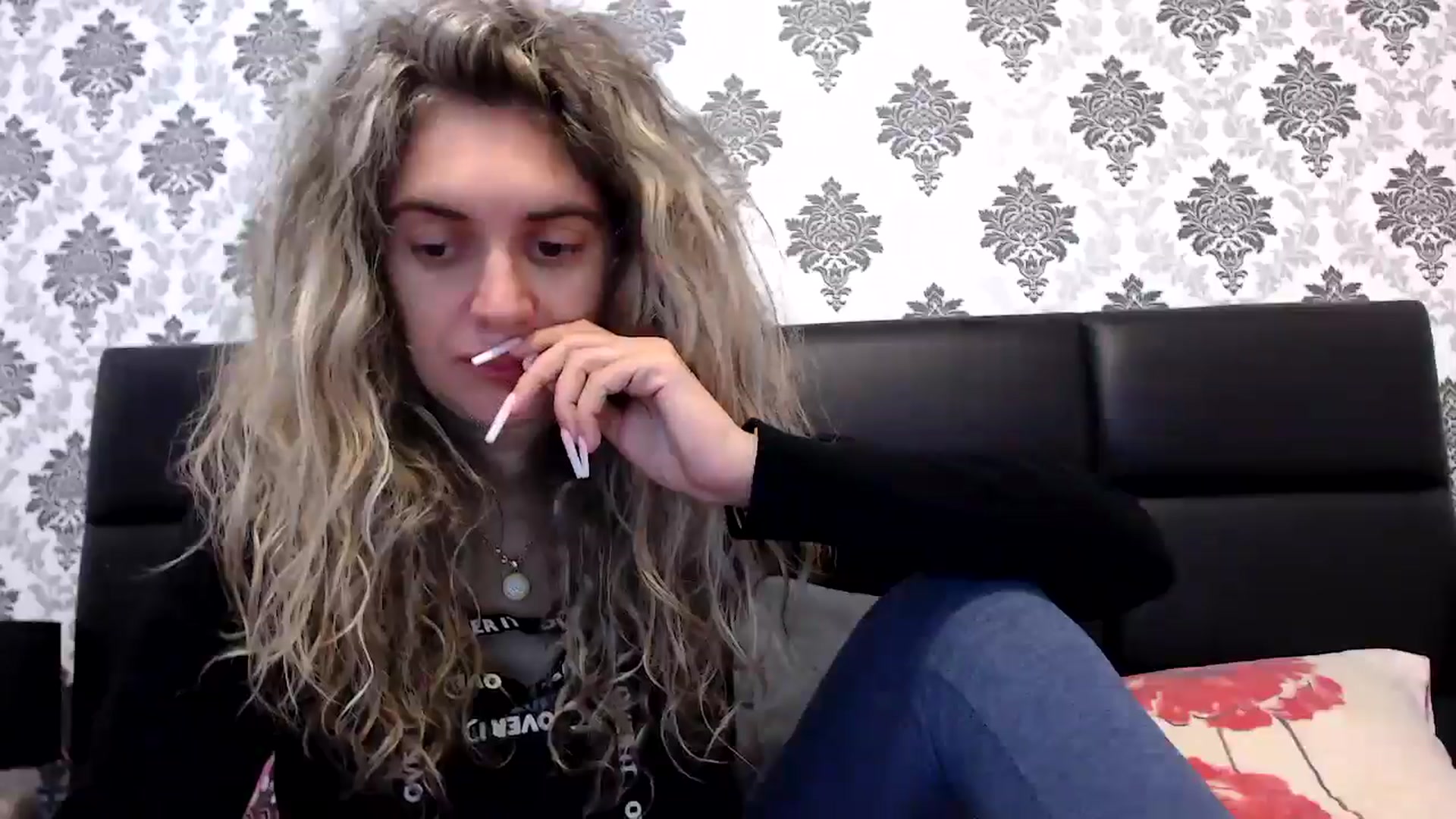 Gallery image thumbnail from MissDivinna's myfreecams stream on, 09/25/2025, 02:07 image 17 of 20