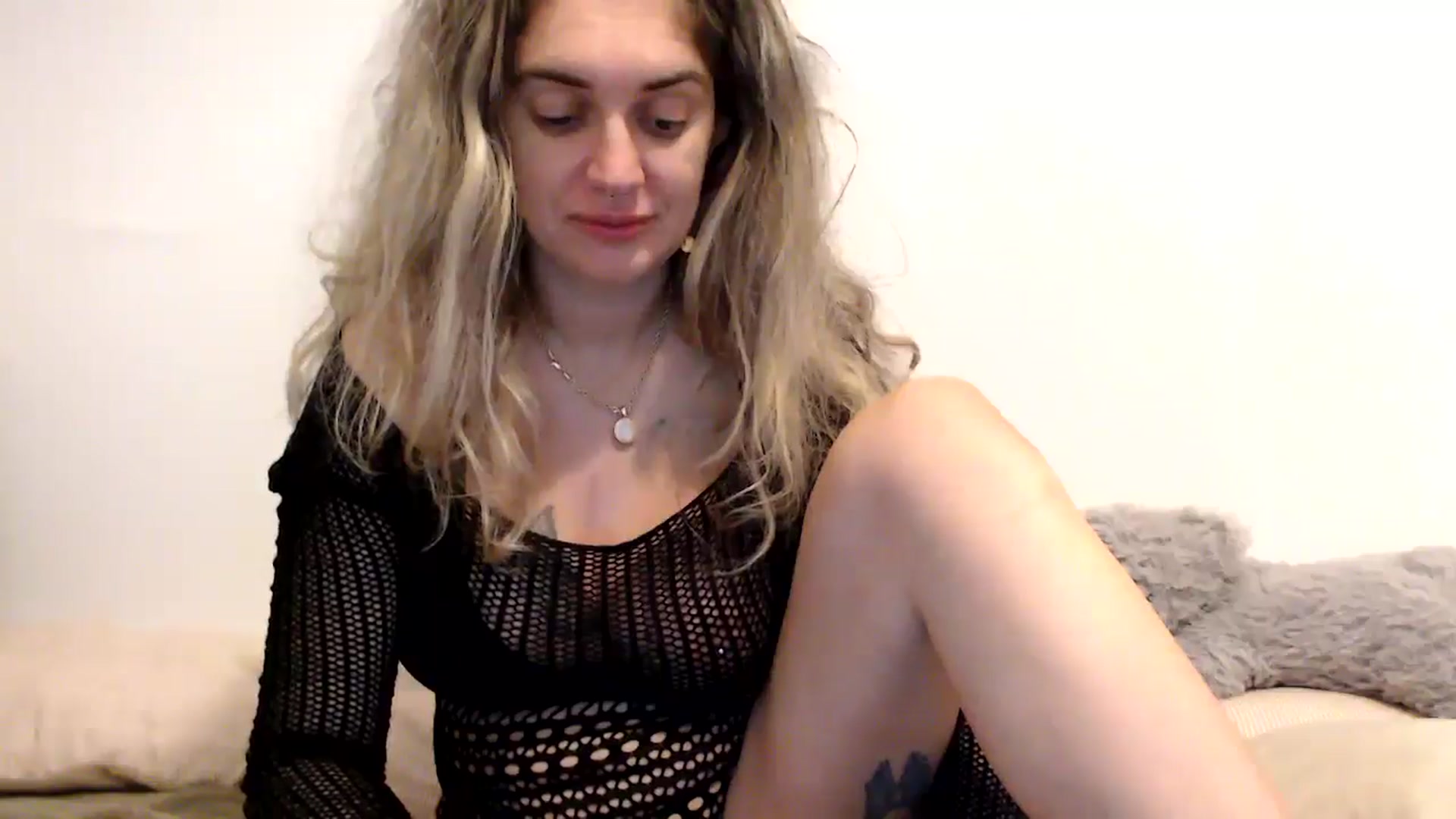 Gallery image thumbnail from MissDivinna's myfreecams stream on, 10/02/2025, 01:24 image 16 of 20
