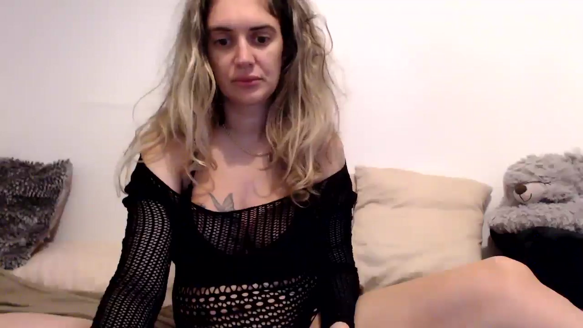 Gallery image thumbnail from MissDivinna's myfreecams stream on, 10/04/2025, 23:00 image 19 of 20
