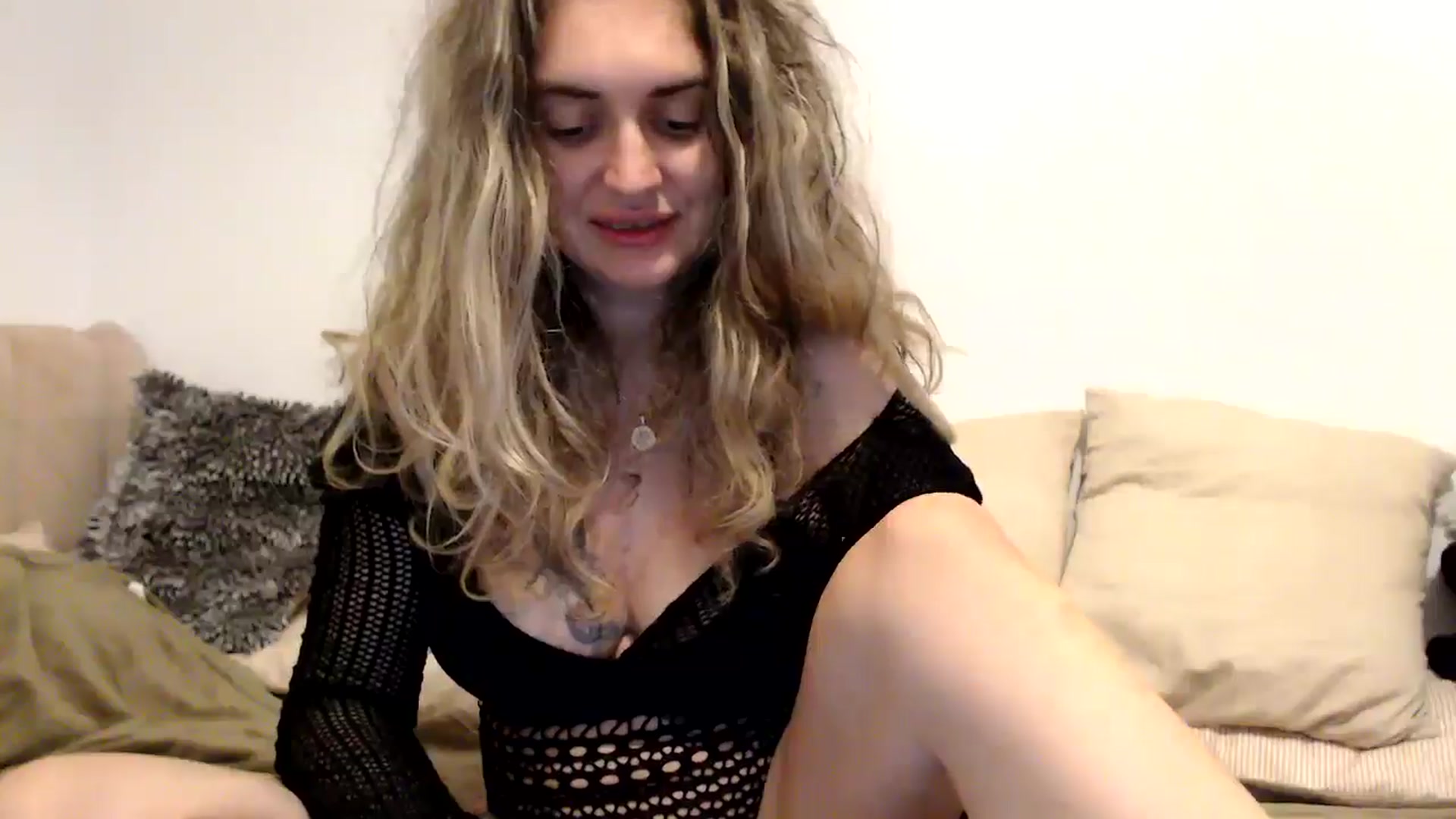 Gallery image thumbnail from MissDivinna's myfreecams stream on, 10/05/2025, 24:02 image 12 of 20