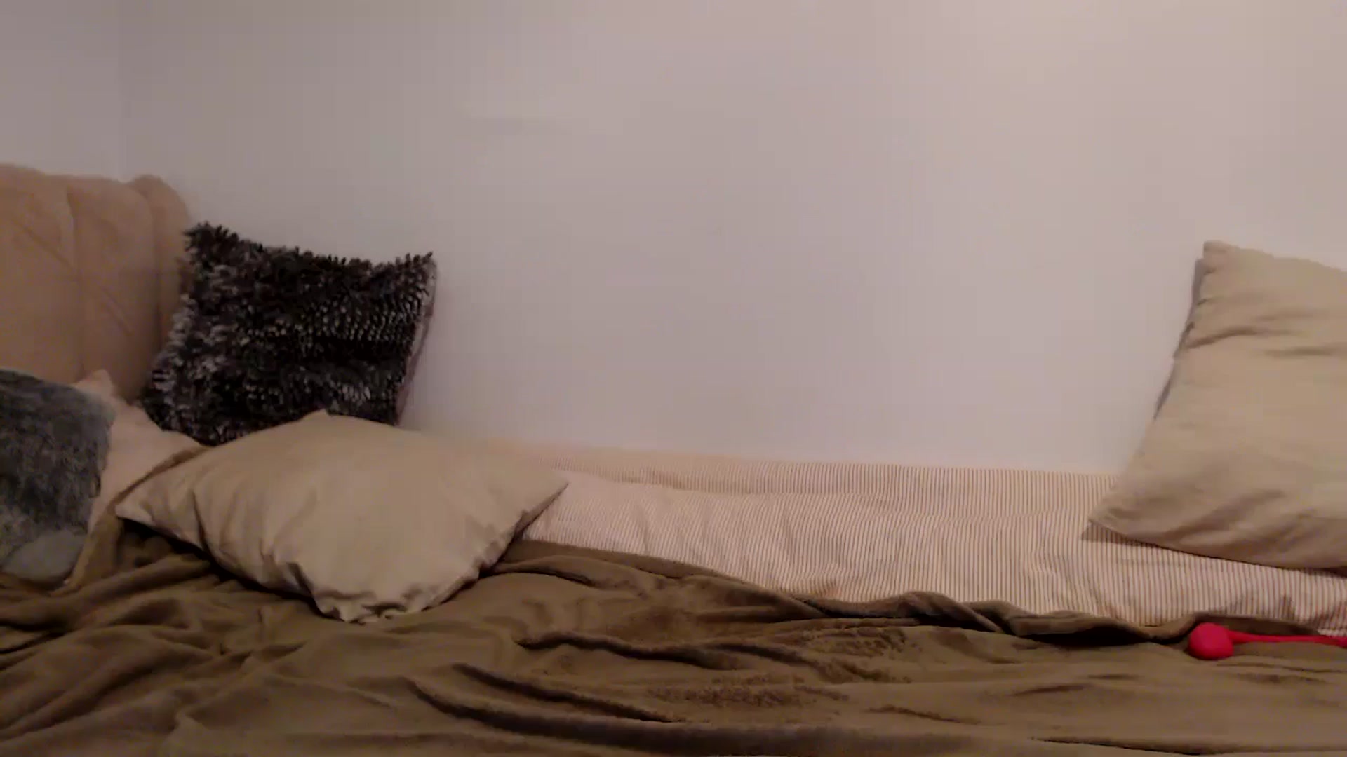 Gallery image thumbnail from MissDivinna's myfreecams stream on, 10/05/2025, 03:52 image 10 of 20