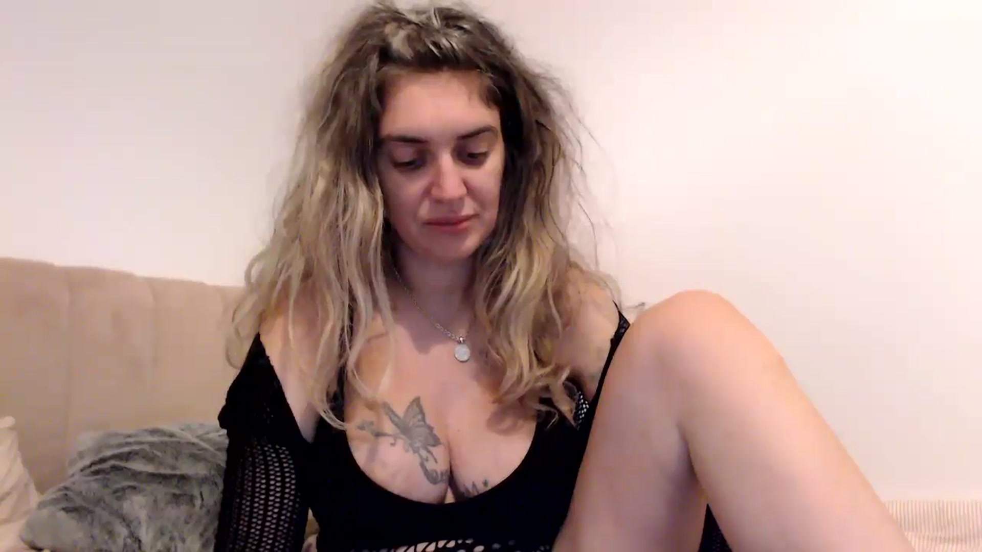 Gallery image thumbnail from MissDivinna's myfreecams stream on, 10/05/2025, 03:52 image 17 of 20
