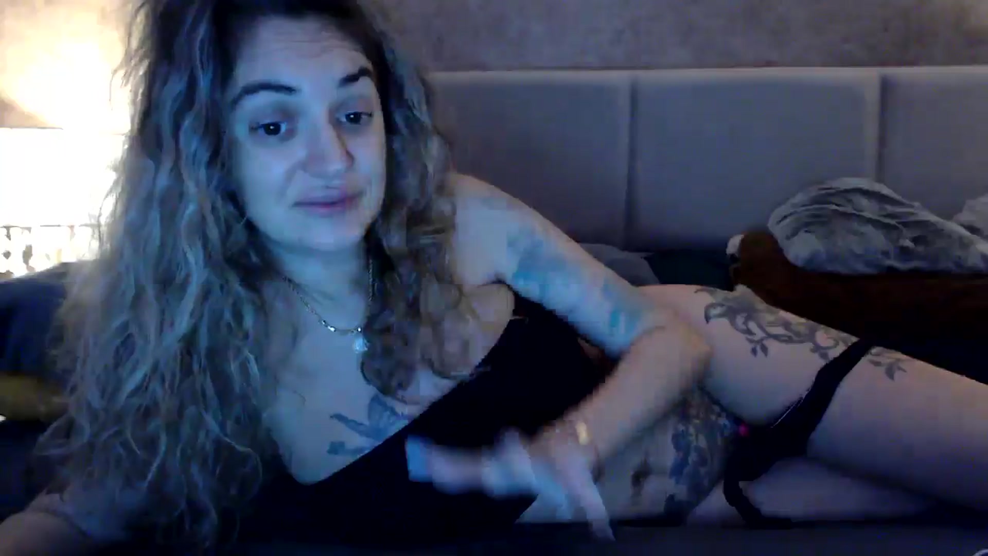 Gallery image thumbnail from MissDivinna's myfreecams stream on, 10/06/2025, 23:46 image 15 of 20