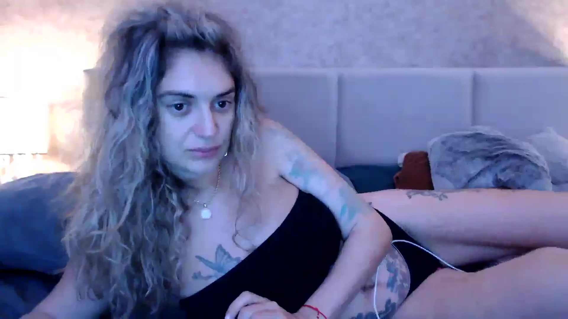 Gallery image thumbnail from MissDivinna's myfreecams stream on, 10/07/2025, 03:11 image 12 of 20