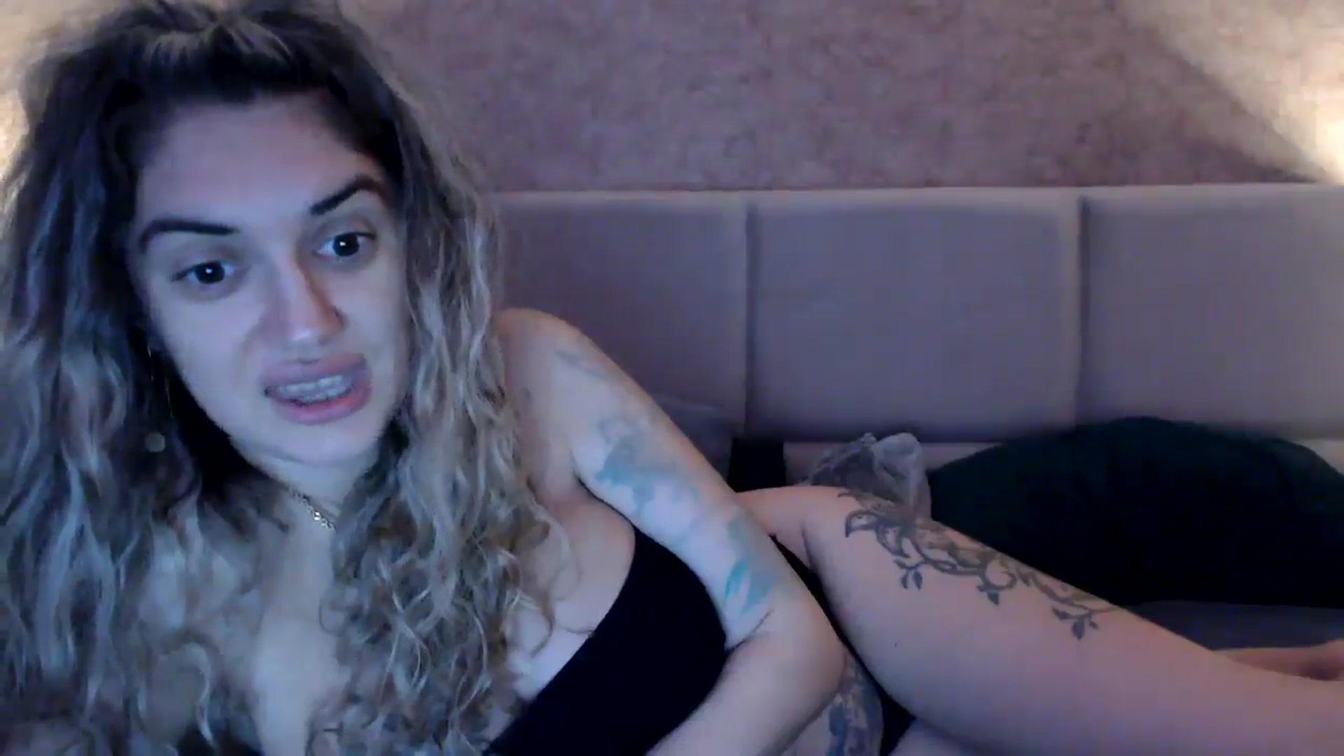 Gallery image thumbnail from MissDivinna's myfreecams stream on, 10/08/2025, 01:44 image 19 of 20