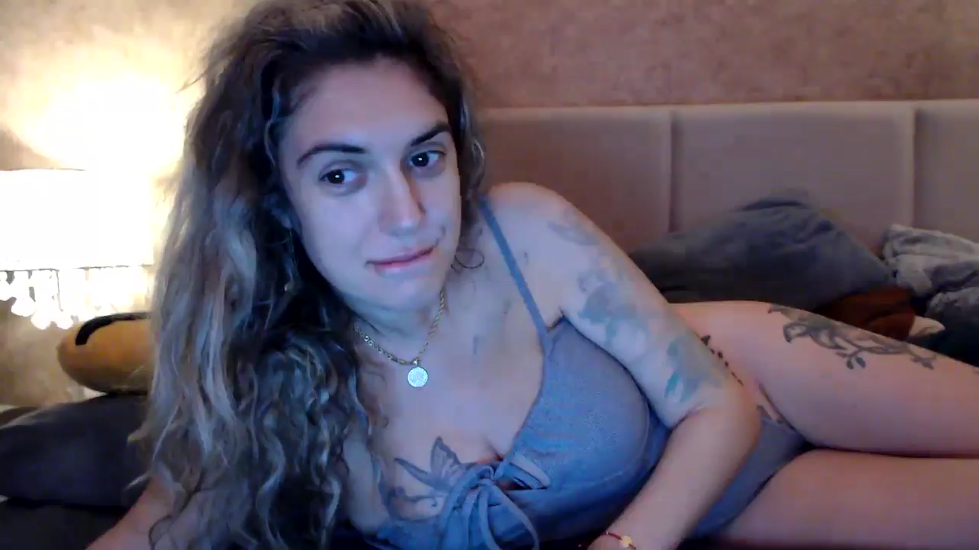 Gallery image thumbnail from MissDivinna's myfreecams stream on, 10/12/2025, 03:29 image 5 of 20