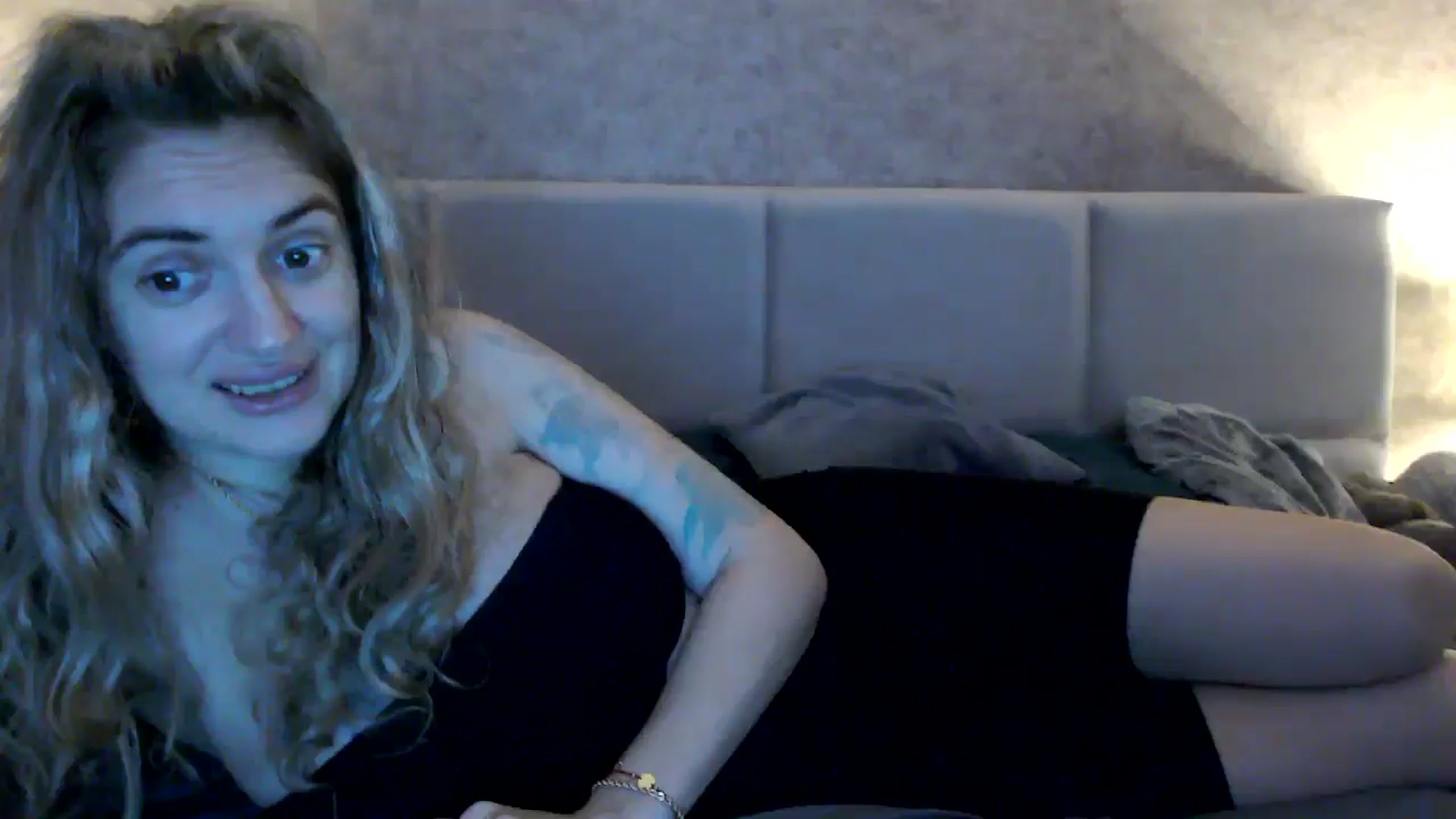 Gallery image thumbnail from MissDivinna's myfreecams stream on, 10/19/2025, 02:18 image 20 of 20