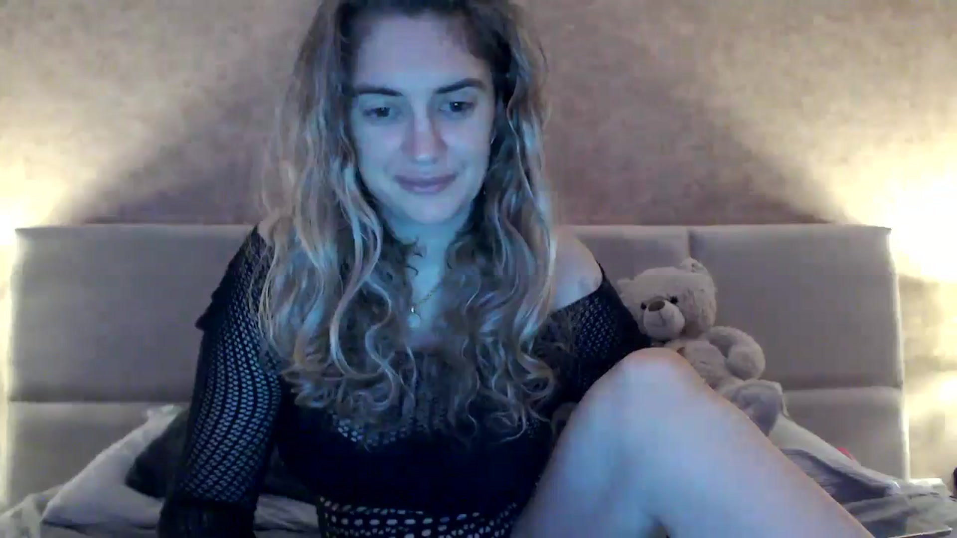 Gallery image thumbnail from MissDivinna's myfreecams stream on, 10/22/2025, 02:31 image 10 of 20