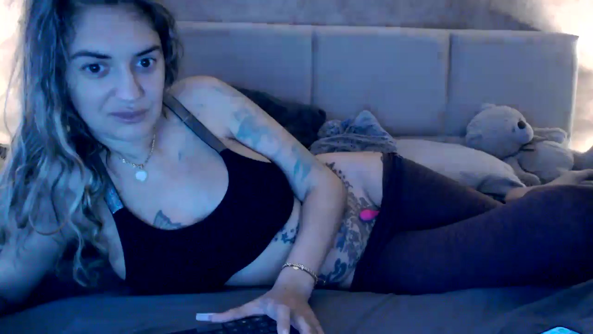 Gallery image thumbnail from MissDivinna's myfreecams stream on, 10/25/2025, 06:07 image 18 of 20
