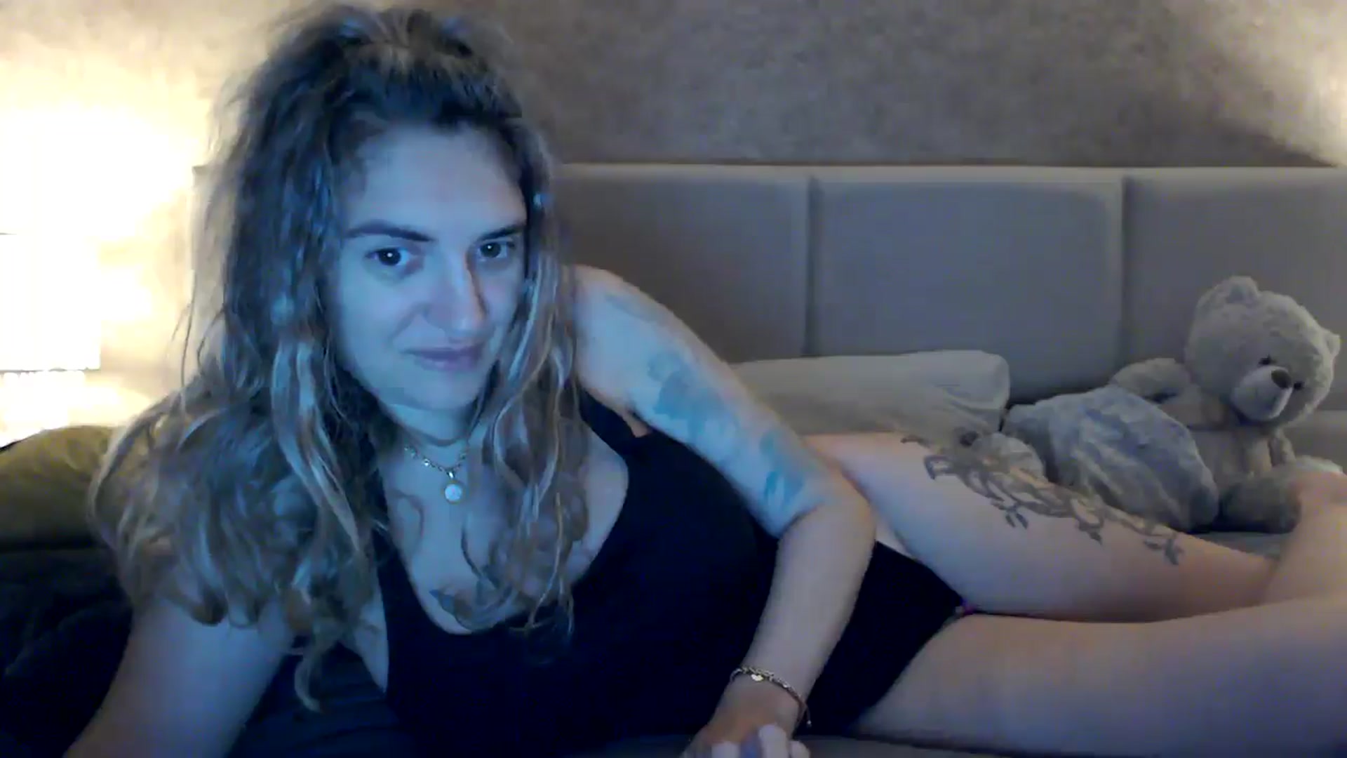 Gallery image thumbnail from MissDivinna's myfreecams stream on, 10/26/2025, 01:37 image 10 of 20