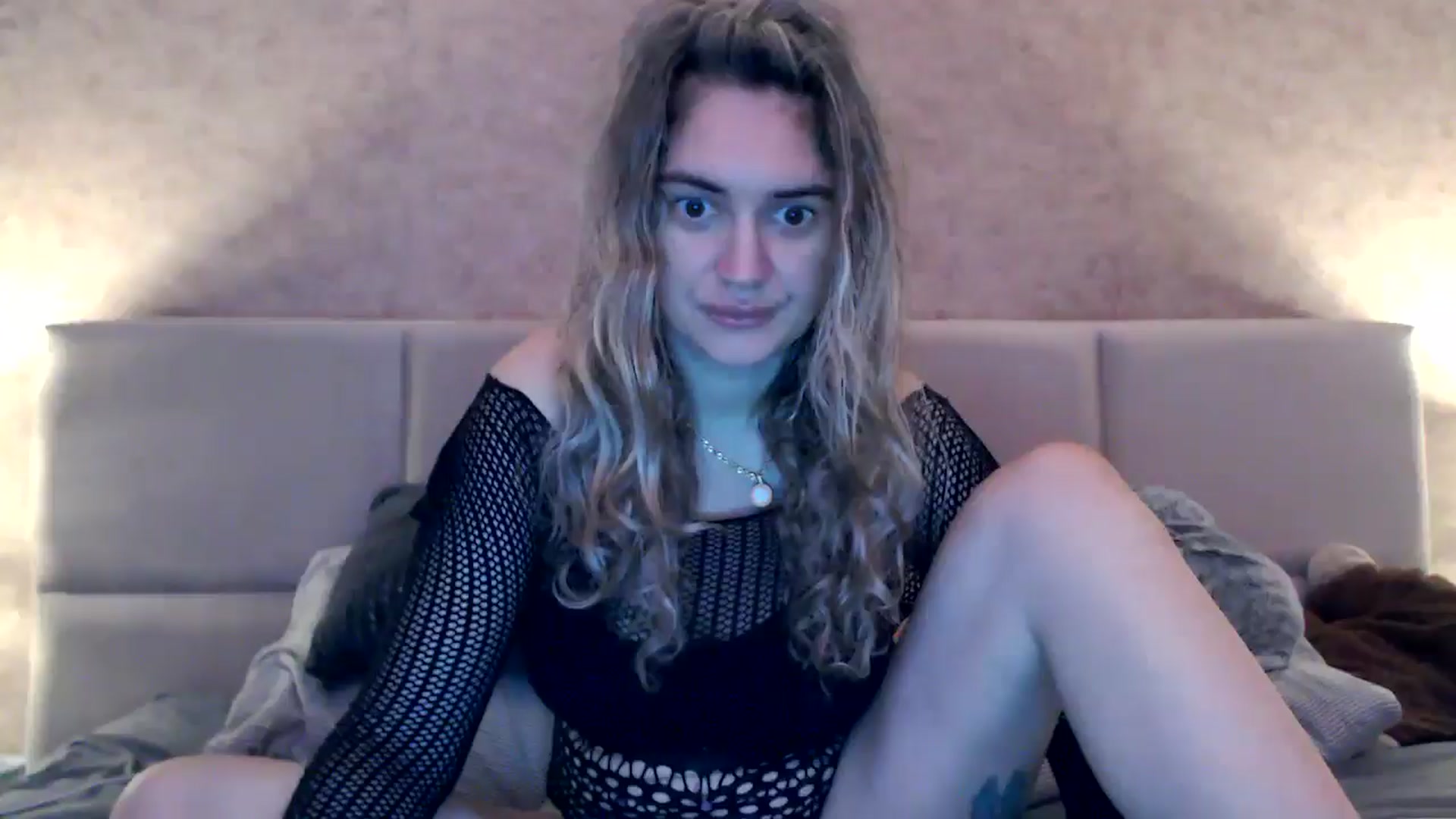Gallery image thumbnail from MissDivinna's myfreecams stream on, 10/27/2025, 24:28 image 1 of 20