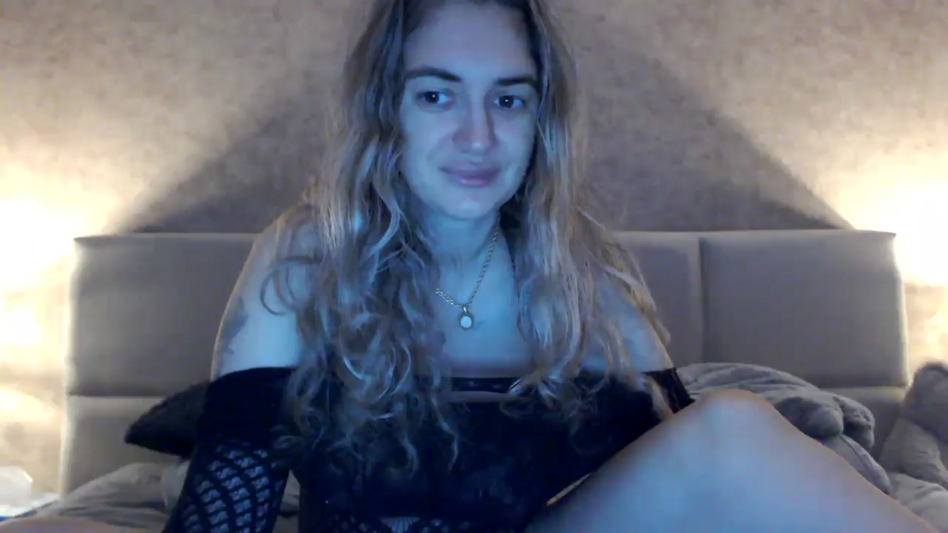 Gallery image thumbnail from MissDivinna's myfreecams stream on, 10/28/2025, 24:22 image 19 of 20