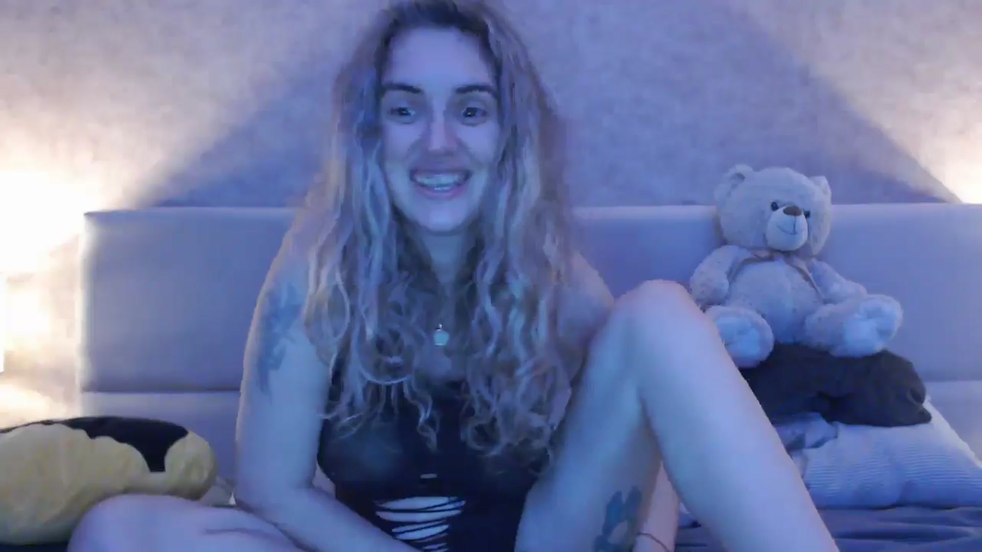 Gallery image thumbnail from MissDivinna's myfreecams stream on, 11/04/2025, 03:36 image 12 of 20