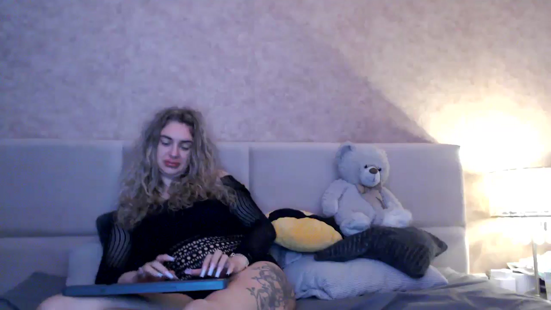 Gallery image thumbnail from MissDivinna's myfreecams stream on, 11/08/2025, 05:57 image 9 of 20