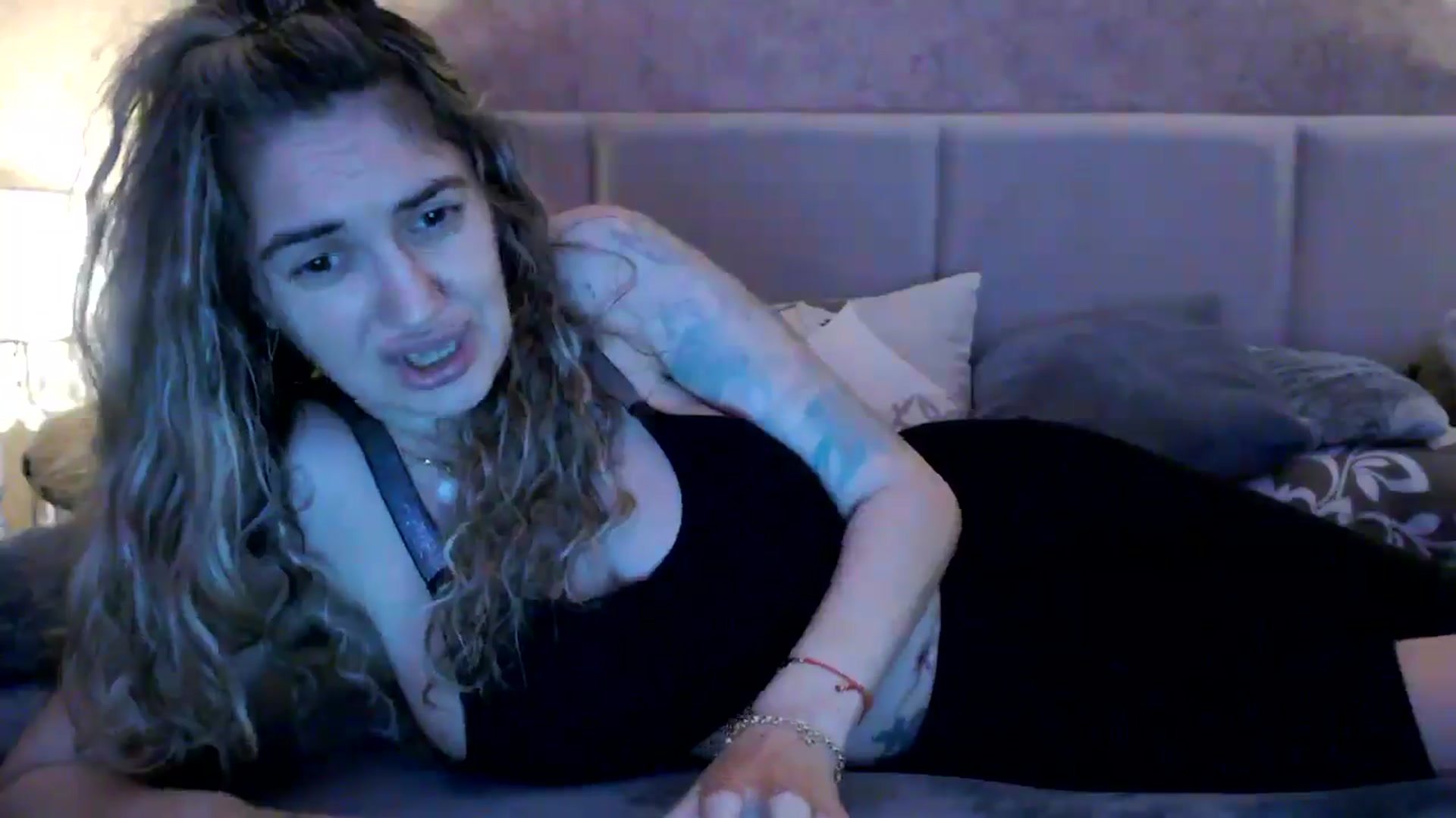 Gallery image thumbnail from MissDivinna's myfreecams stream on, 11/15/2025, 03:06 image 19 of 20