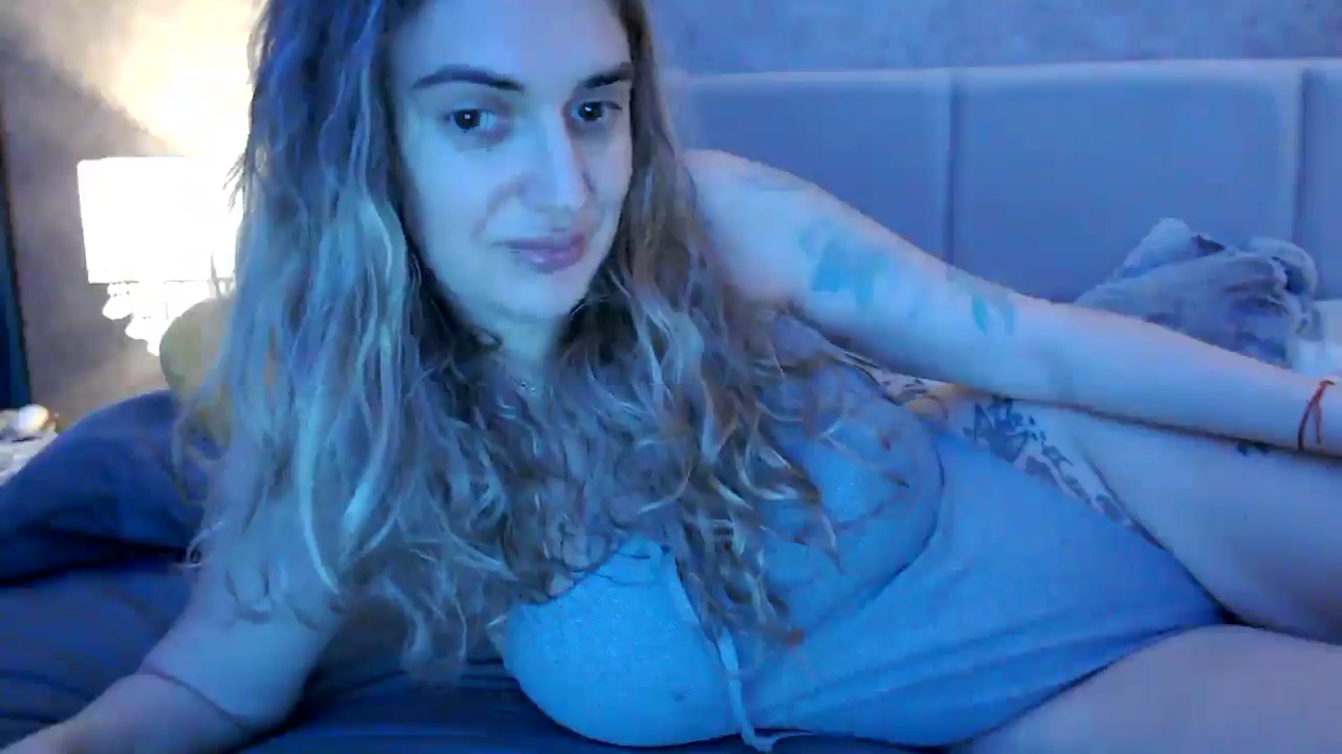 Gallery image thumbnail from MissDivinna's myfreecams stream on, 11/23/2025, 01:26 image 14 of 20