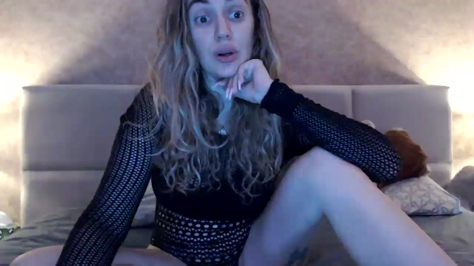 Gallery image thumbnail from MissDivinna's myfreecams stream on, 11/24/2025, 24:19 image 1 of 20