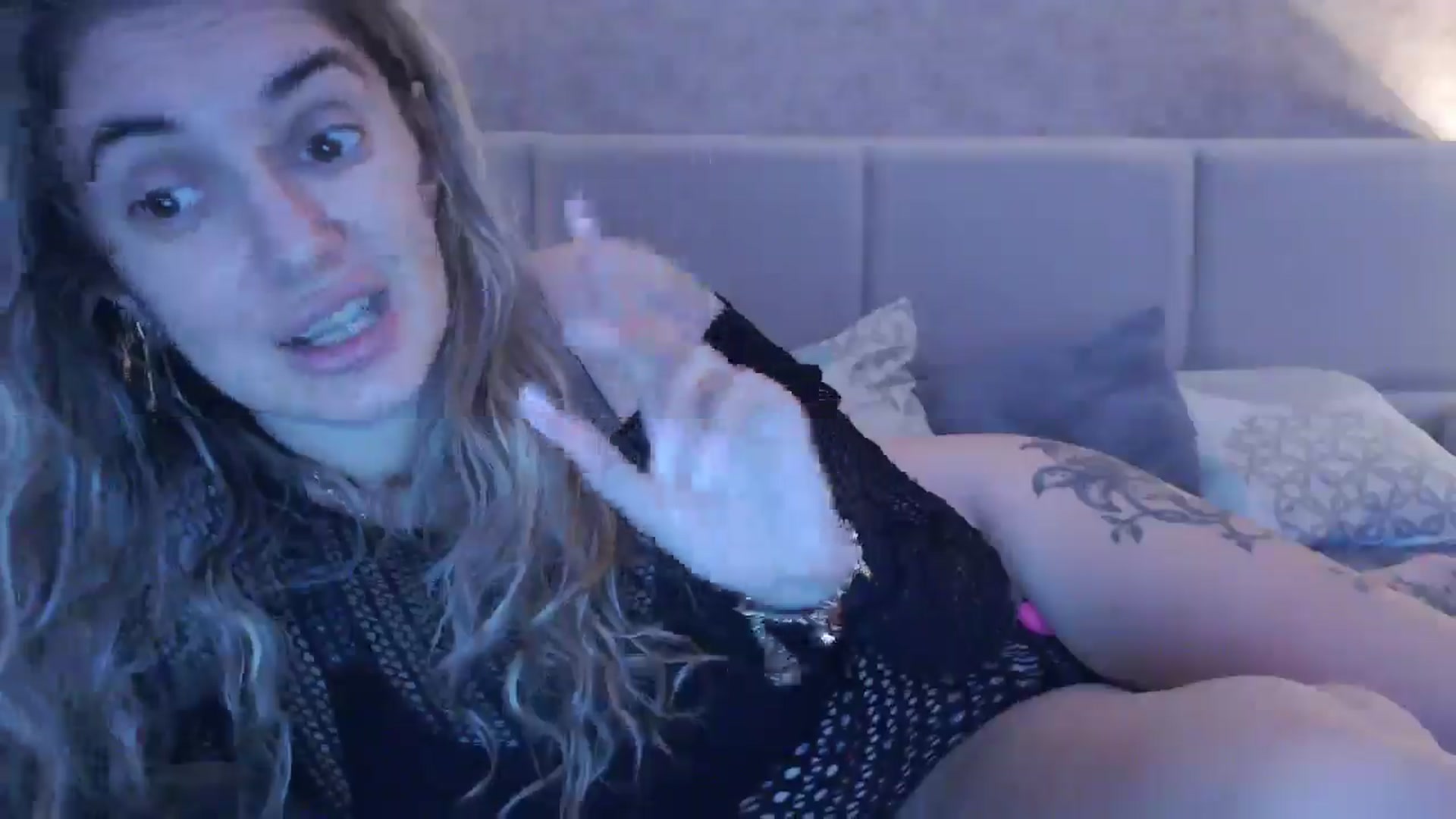 Gallery image thumbnail from MissDivinna's myfreecams stream on, 11/24/2025, 05:43 image 16 of 20