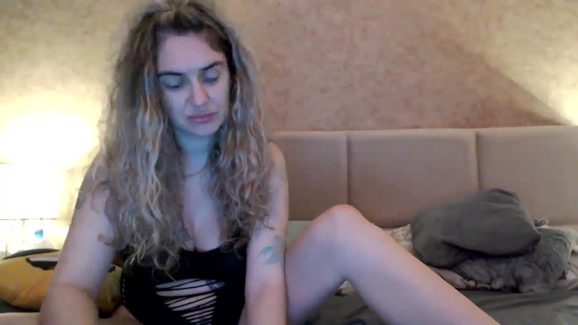 Gallery image thumbnail from MissDivinna's myfreecams stream on, 11/27/2025, 04:48 image 16 of 20