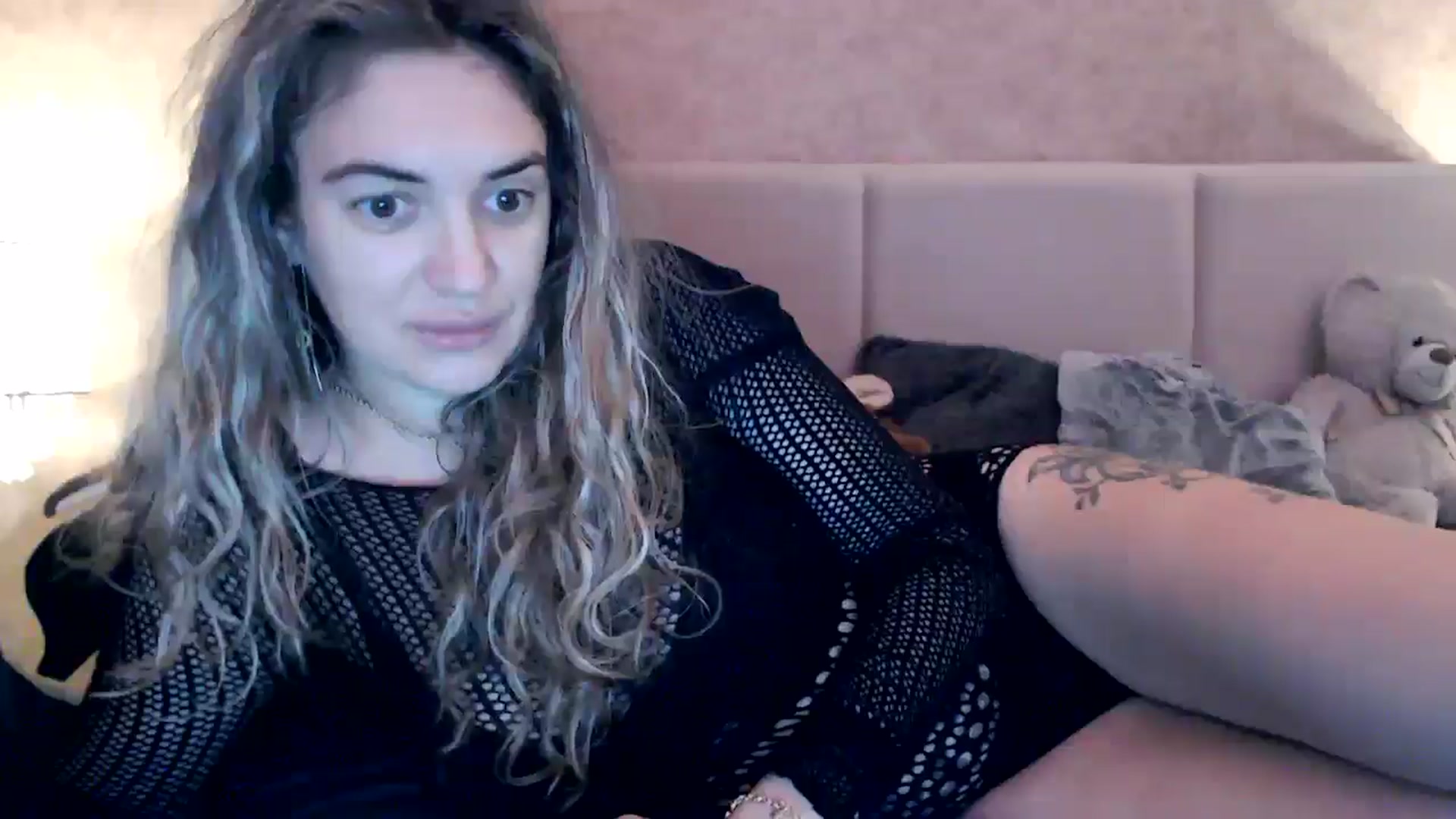 Gallery image thumbnail from MissDivinna's myfreecams stream on, 12/06/2025, 06:06 image 4 of 20