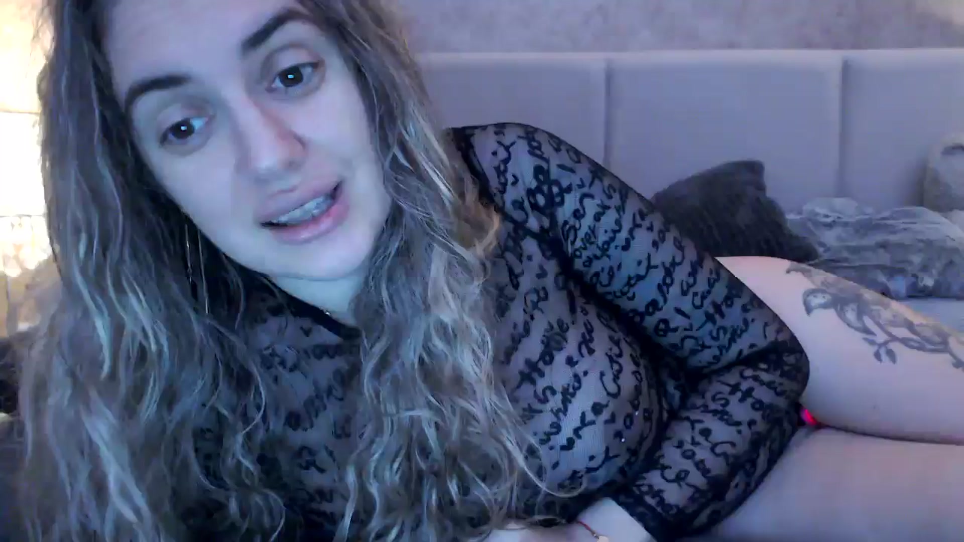 Gallery image thumbnail from MissDivinna's myfreecams stream on, 12/10/2025, 02:12 image 4 of 20