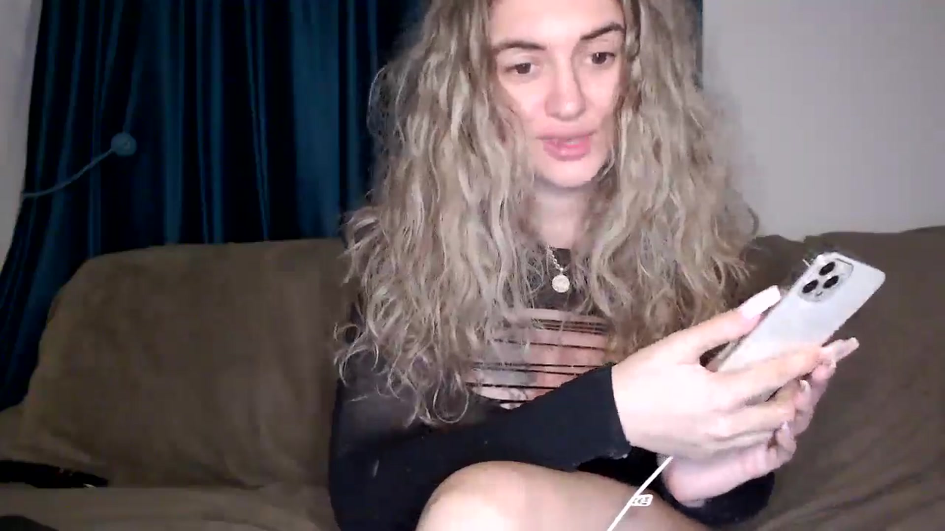 Gallery image thumbnail from MissDivinna's myfreecams stream on, 12/17/2025, 24:01 image 10 of 20