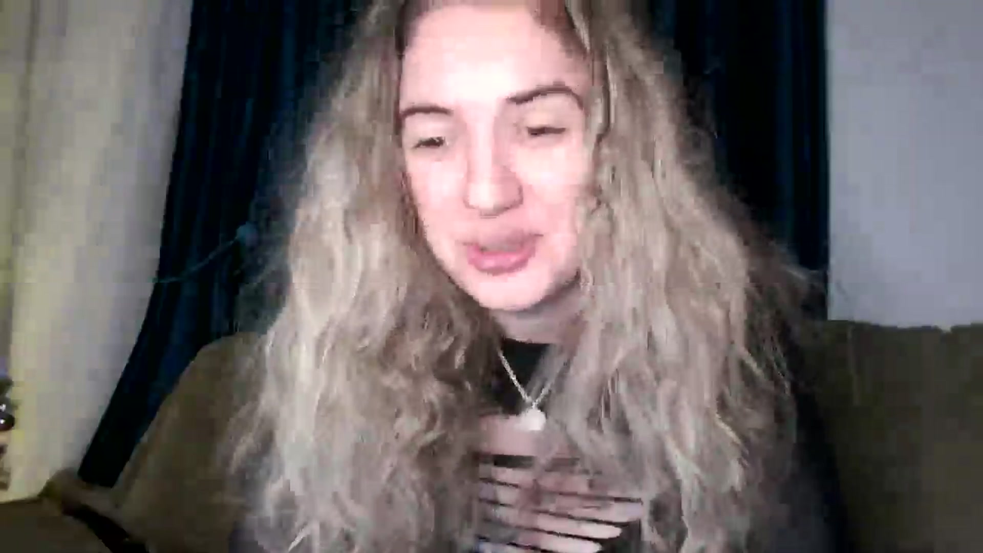 Gallery image thumbnail from MissDivinna's myfreecams stream on, 12/17/2025, 24:01 image 19 of 20
