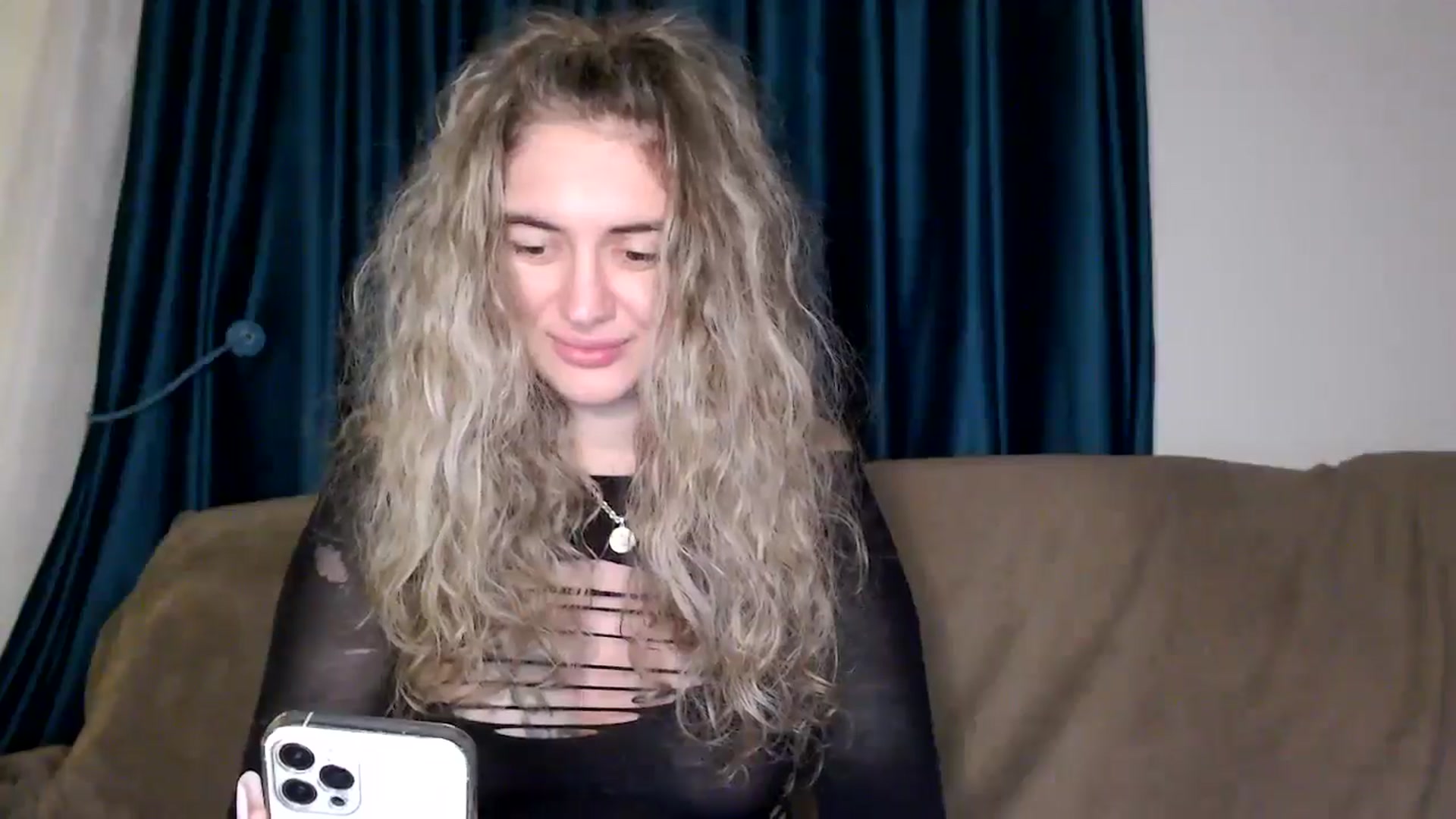 Gallery image thumbnail from MissDivinna's myfreecams stream on, 12/17/2025, 02:07 image 17 of 20