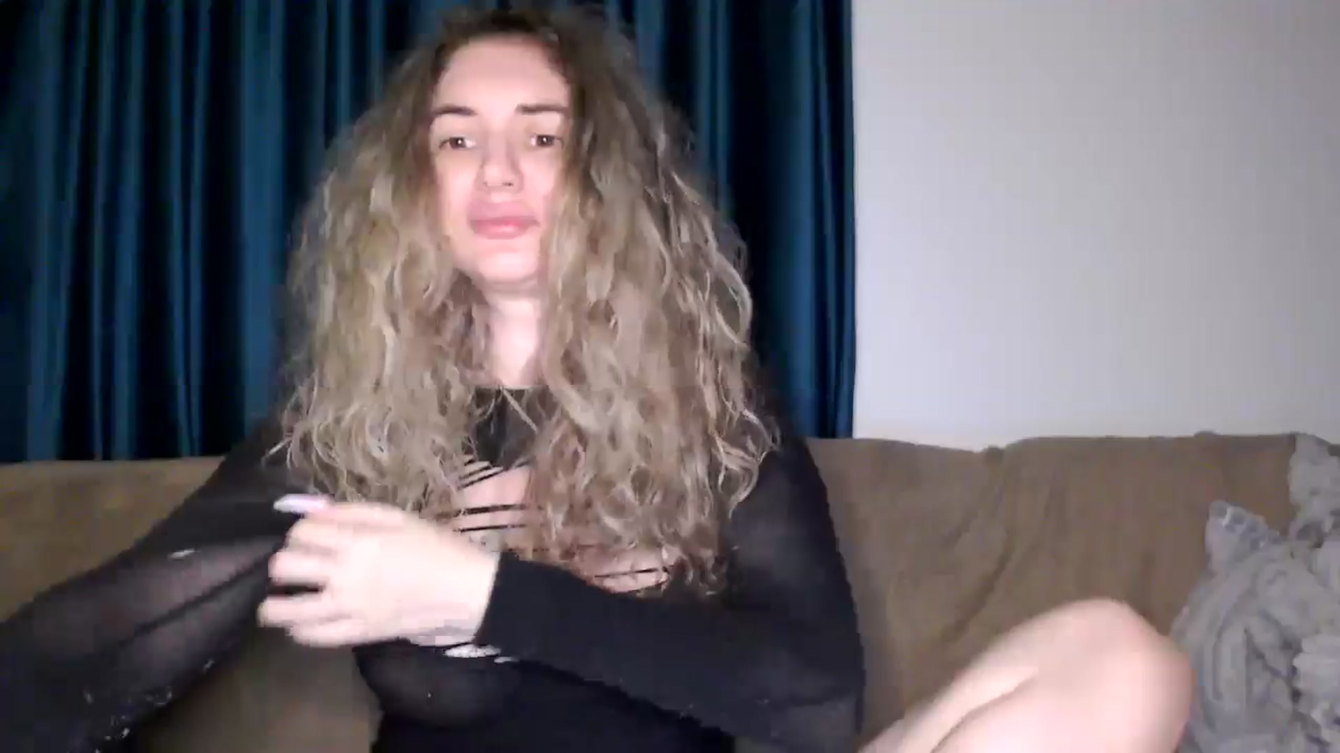 Gallery image thumbnail from MissDivinna's myfreecams stream on, 12/17/2025, 02:07 image 8 of 20