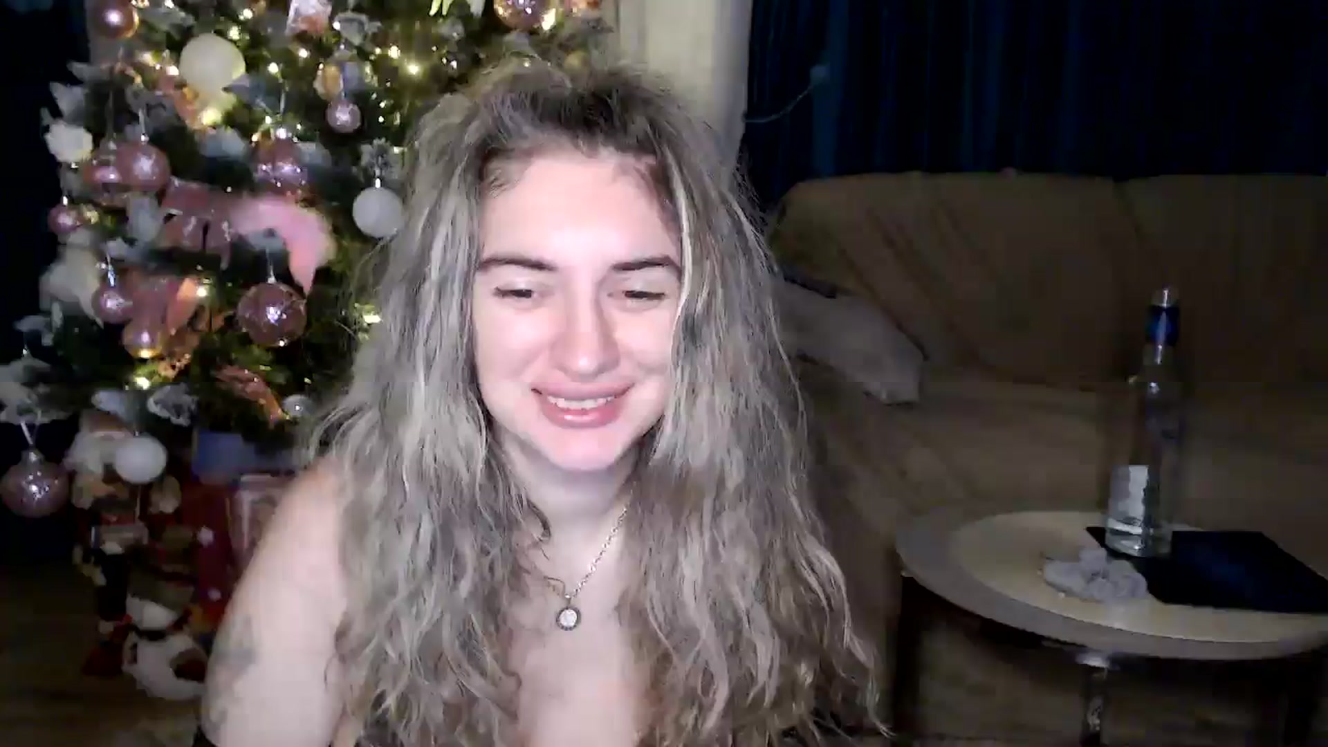 Gallery image thumbnail from MissDivinna's myfreecams stream on, 12/18/2025, 05:40 image 16 of 20