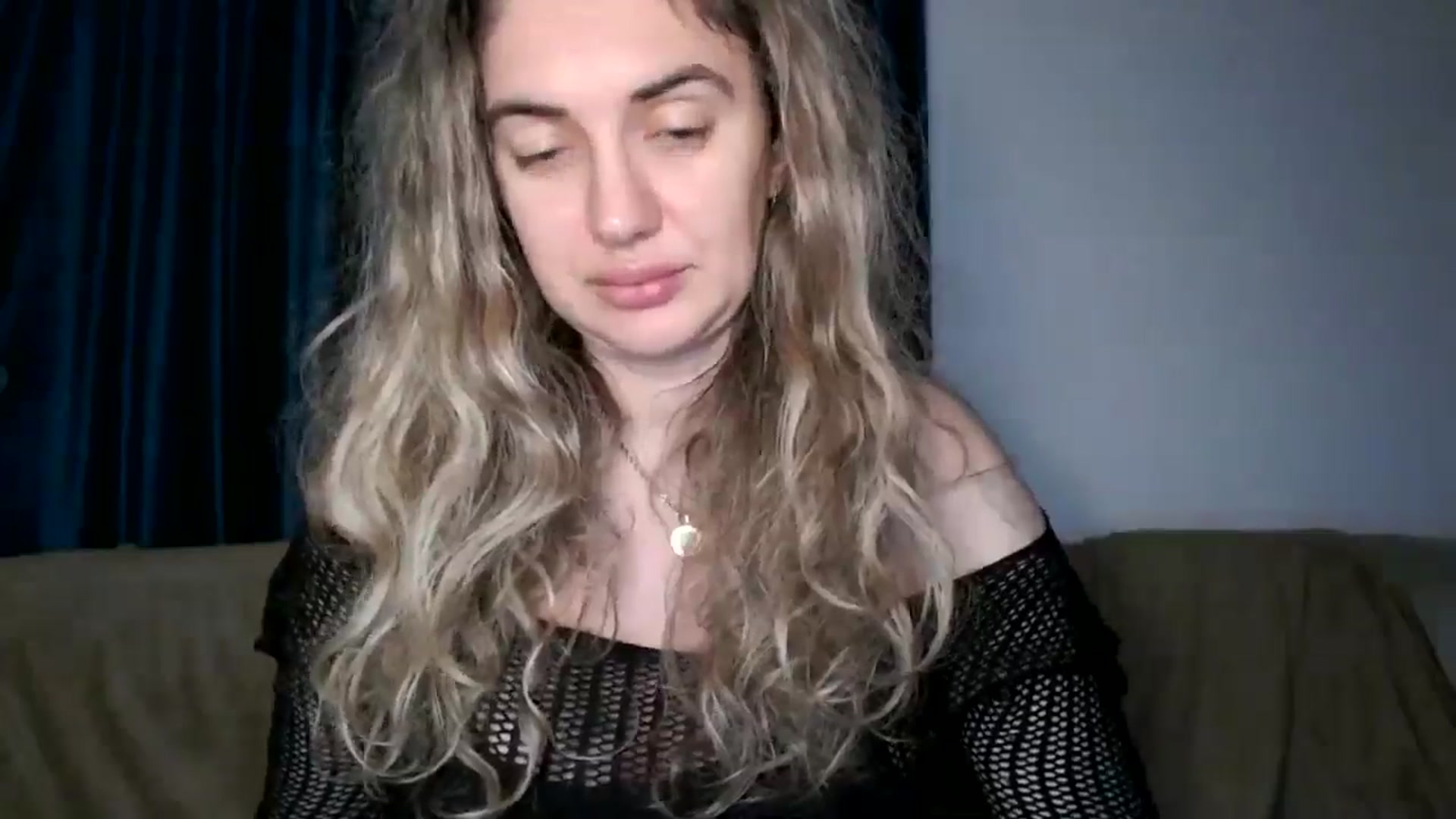 Gallery image thumbnail from MissDivinna's myfreecams stream on, 12/19/2025, 04:10 image 16 of 20