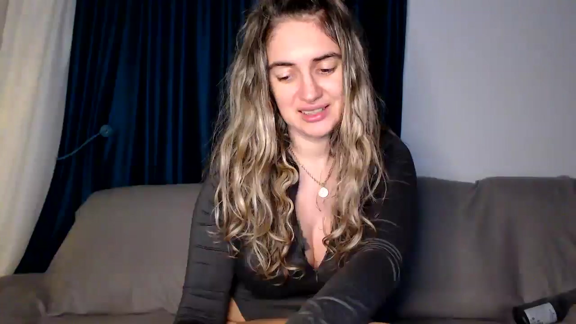 Gallery image thumbnail from MissDivinna's myfreecams stream on, 12/23/2025, 03:01 image 18 of 20