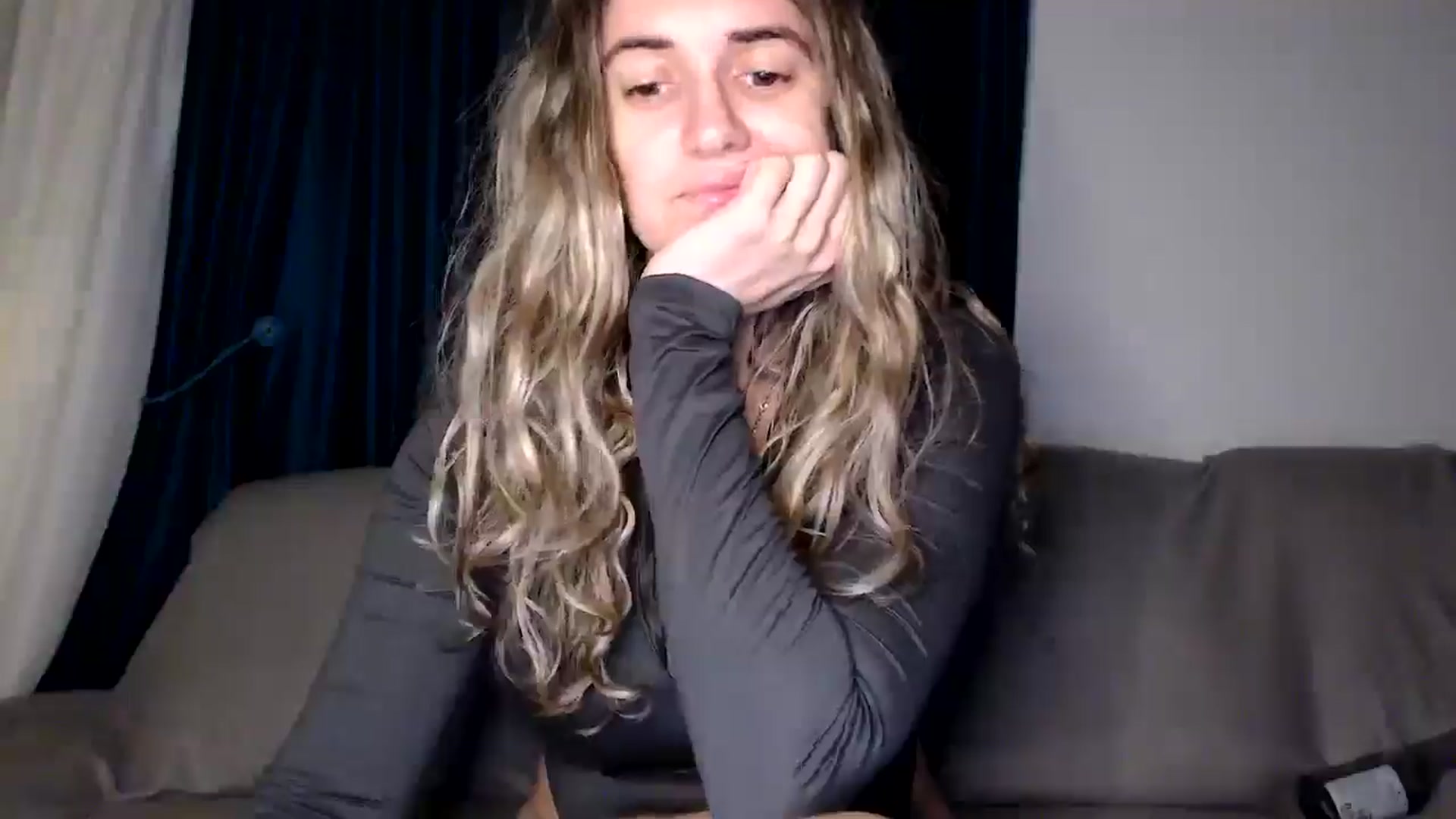 Gallery image thumbnail from MissDivinna's myfreecams stream on, 12/23/2025, 03:01 image 19 of 20