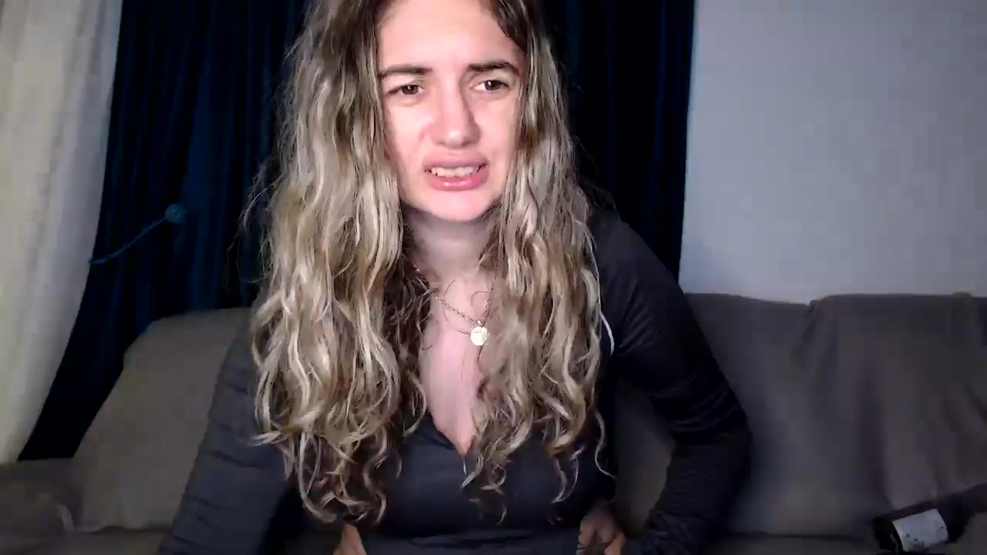 Gallery image thumbnail from MissDivinna's myfreecams stream on, 12/23/2025, 03:01 image 15 of 20