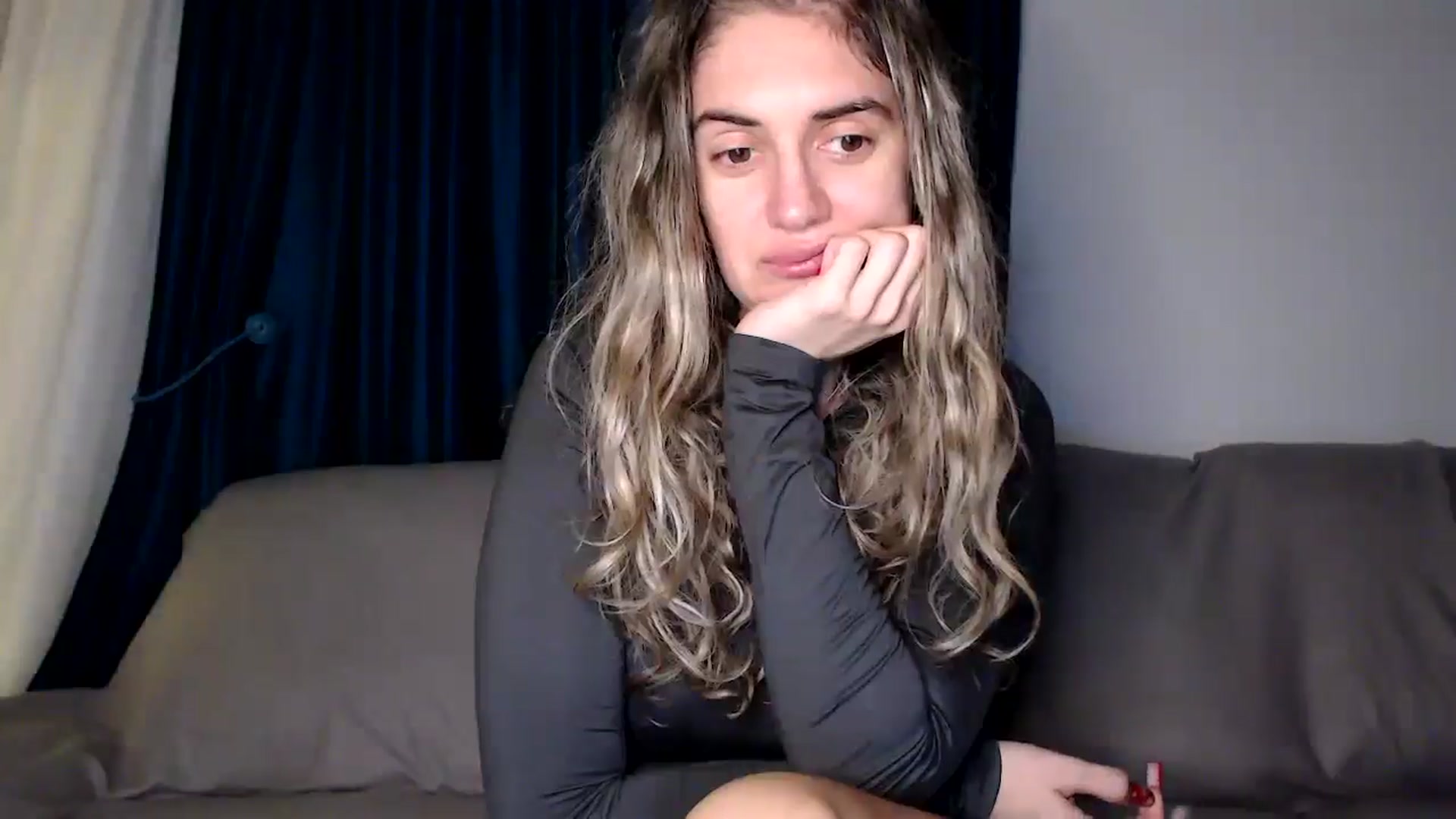 Gallery image thumbnail from MissDivinna's myfreecams stream on, 12/23/2025, 03:23 image 15 of 20