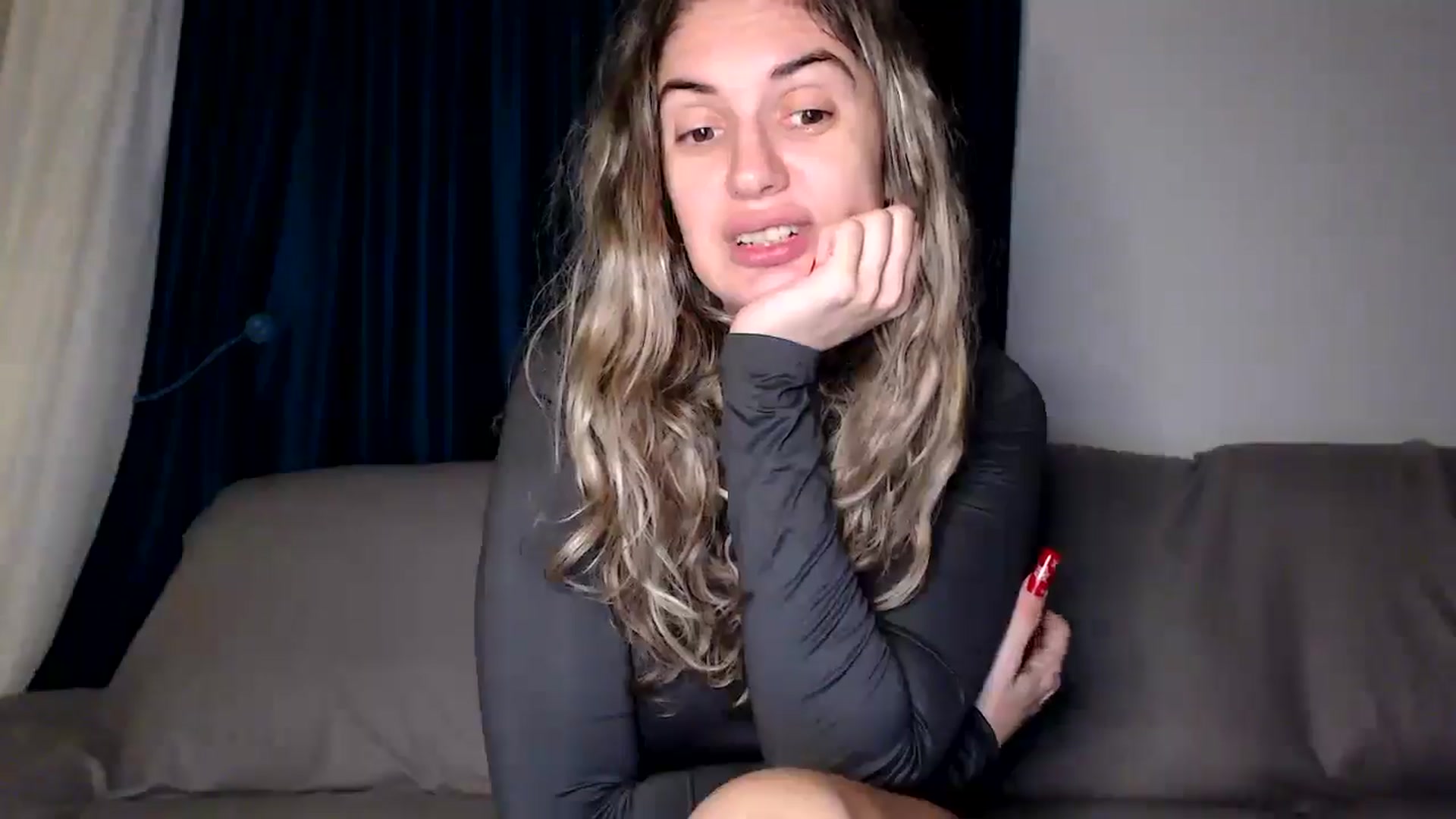 Gallery image thumbnail from MissDivinna's myfreecams stream on, 12/23/2025, 03:23 image 13 of 20