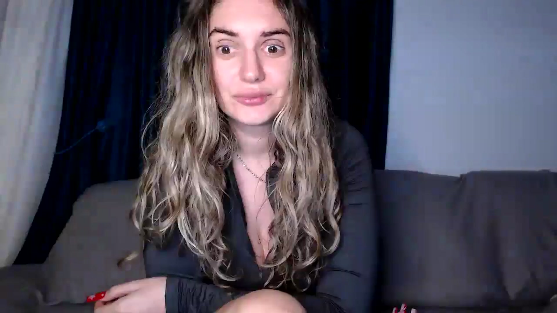 Gallery image thumbnail from MissDivinna's myfreecams stream on, 12/23/2025, 03:23 image 8 of 20