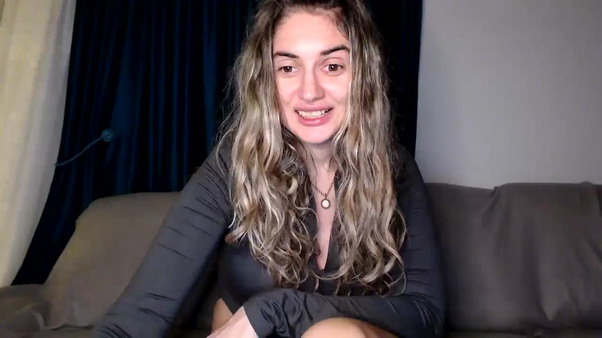 Gallery image thumbnail from MissDivinna's myfreecams stream on, 12/23/2025, 03:23 image 19 of 20